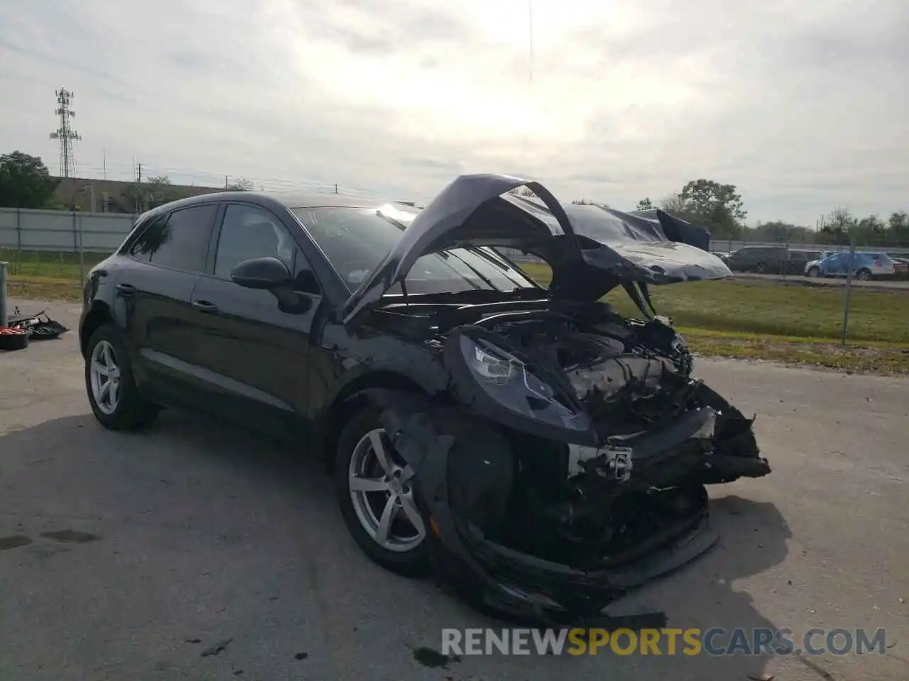 1 Photograph of a damaged car WP1AA2A57KLB04783 PORSCHE MACAN 2019