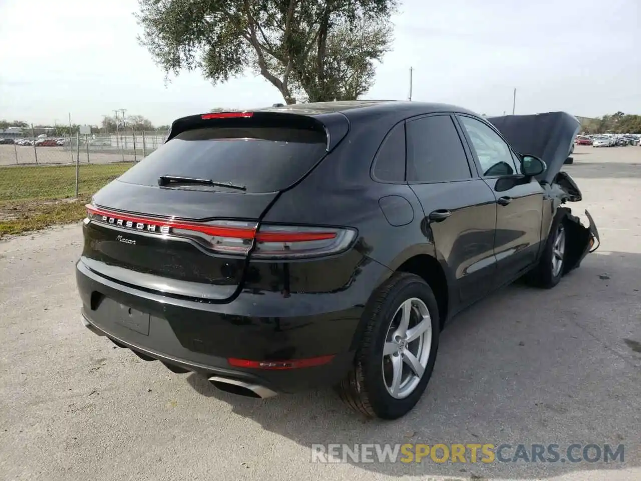 4 Photograph of a damaged car WP1AA2A57KLB04783 PORSCHE MACAN 2019