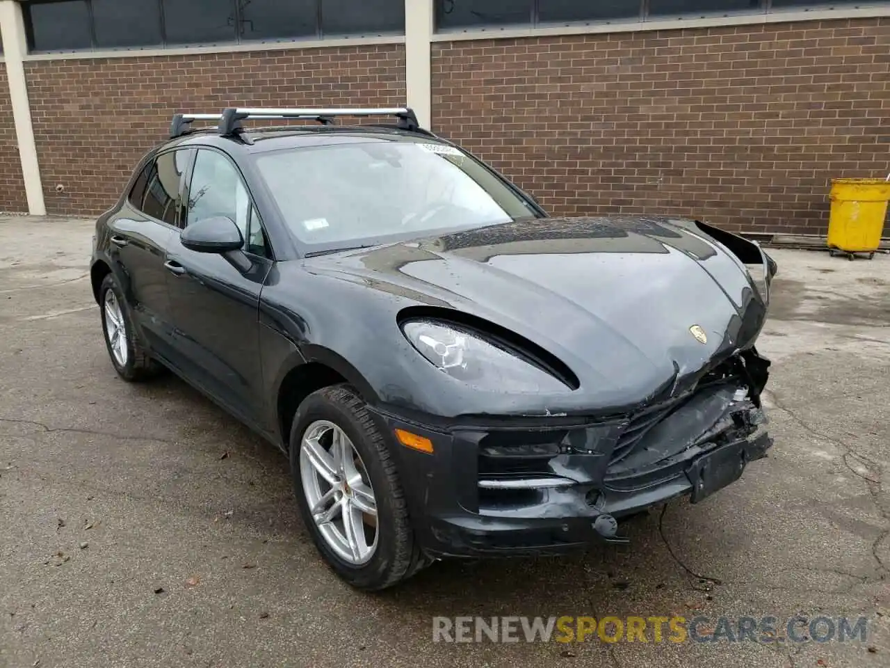 1 Photograph of a damaged car WP1AA2A57KLB09336 PORSCHE MACAN 2019