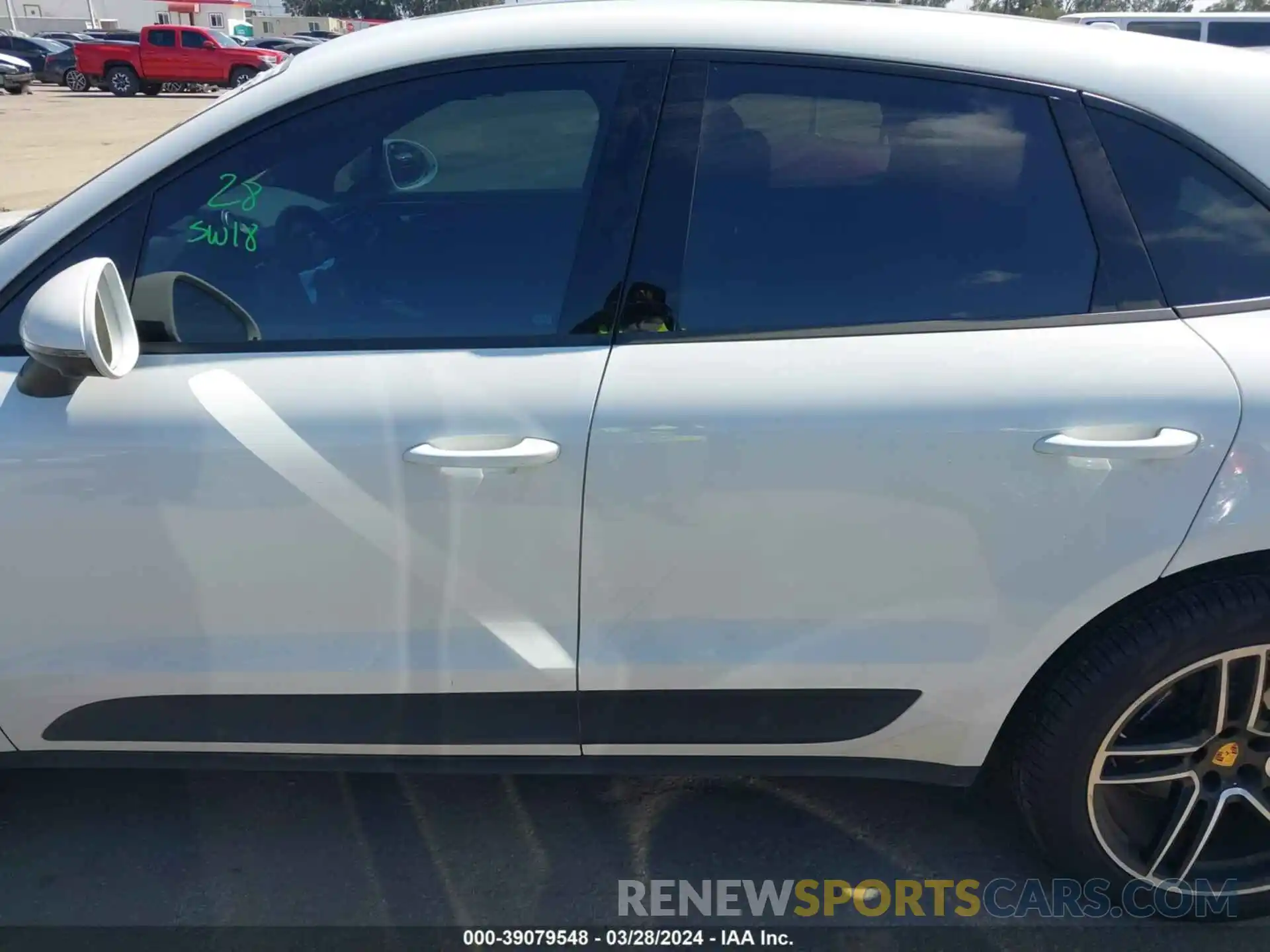 14 Photograph of a damaged car WP1AA2A58KLB00726 PORSCHE MACAN 2019