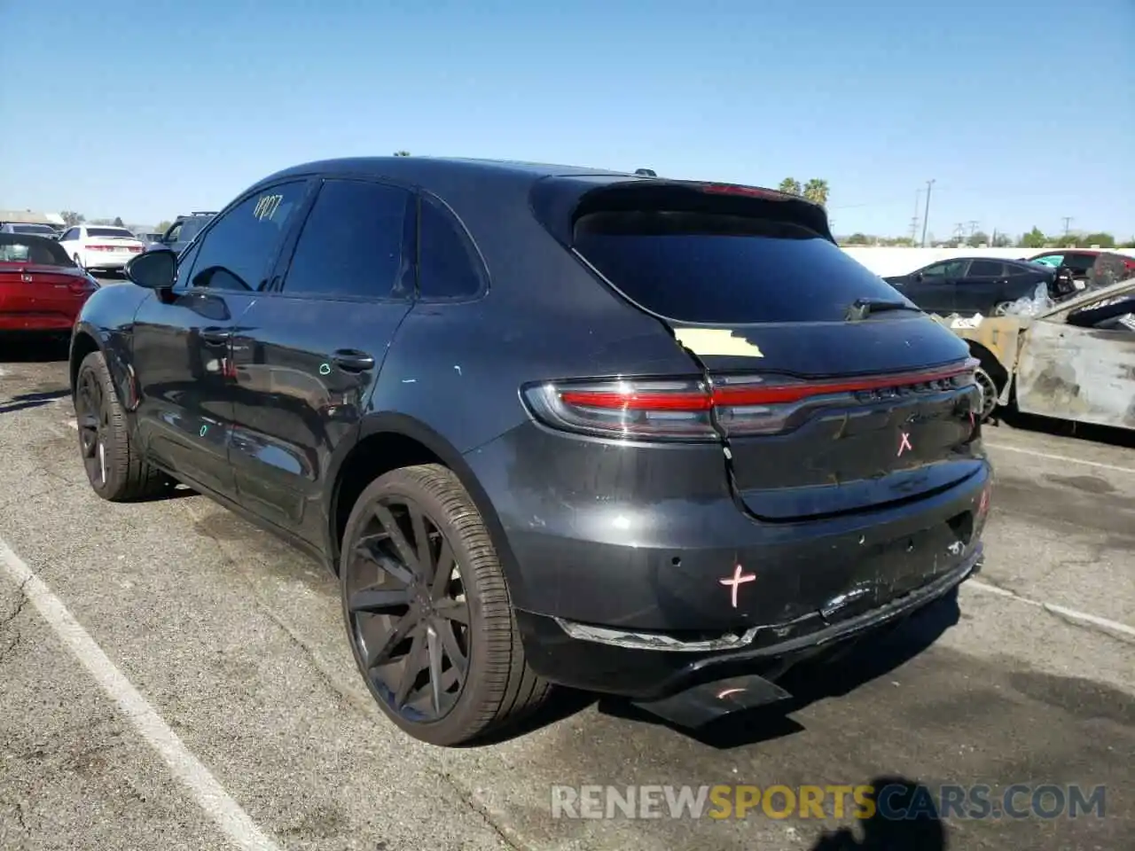 3 Photograph of a damaged car WP1AA2A58KLB00936 PORSCHE MACAN 2019