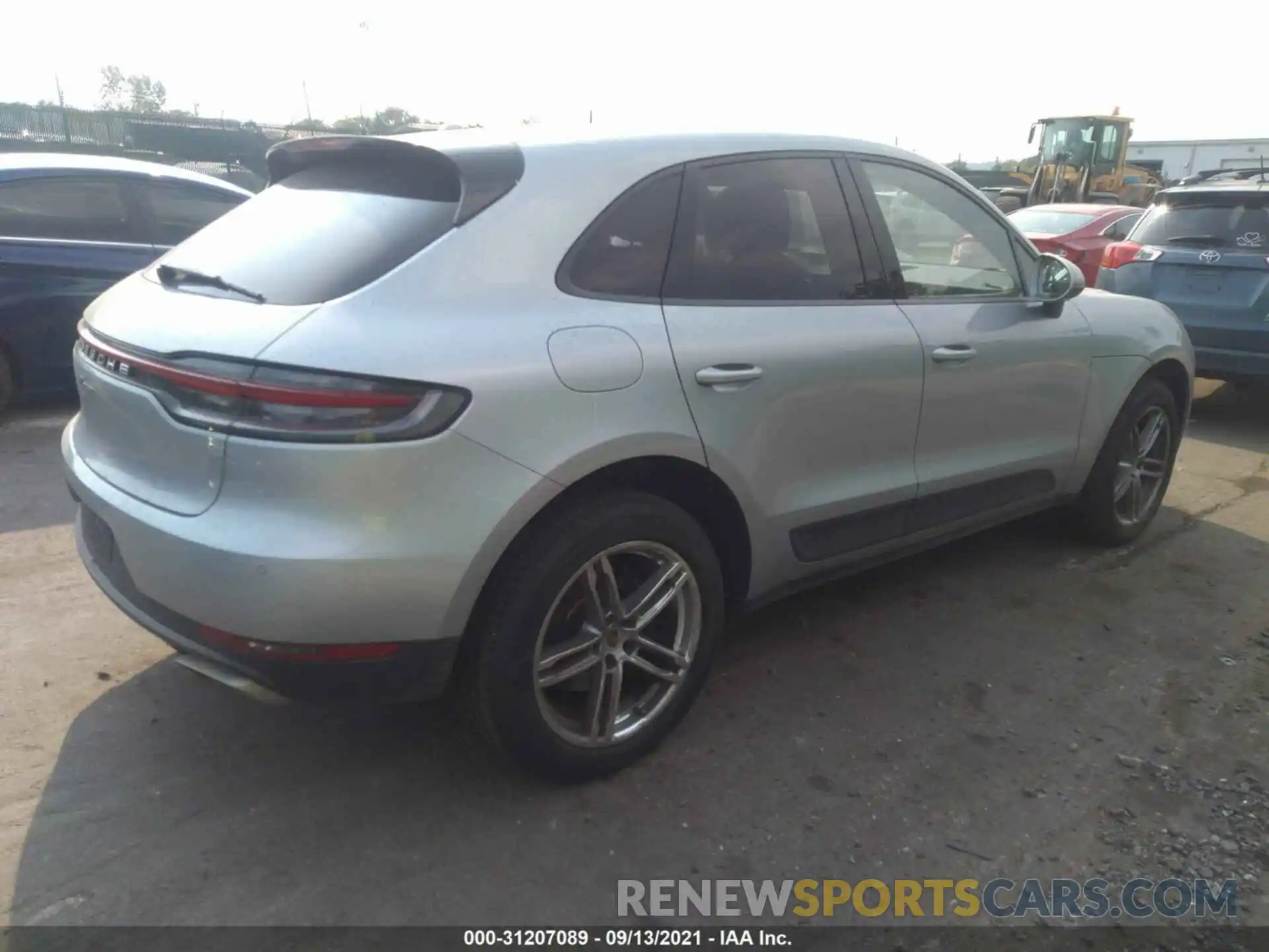 4 Фотография поврежденного автомобиля WP1AA2A58KLB01469 PORSCHE MACAN 2019