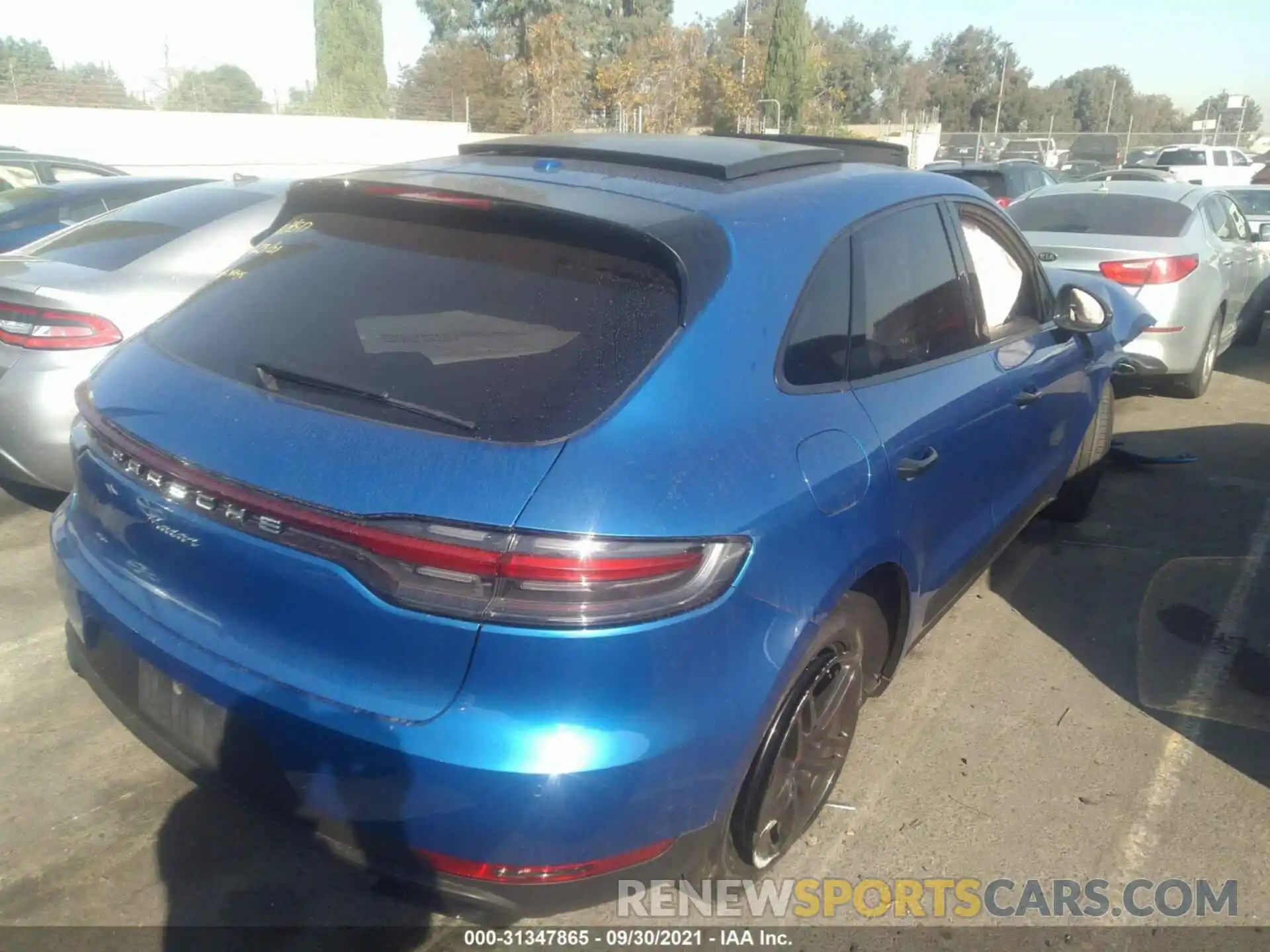 4 Photograph of a damaged car WP1AA2A58KLB02475 PORSCHE MACAN 2019