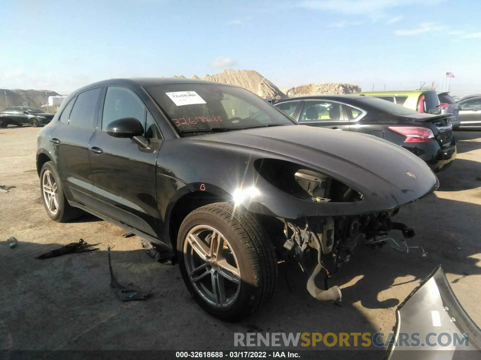 1 Photograph of a damaged car WP1AA2A58KLB02623 PORSCHE MACAN 2019