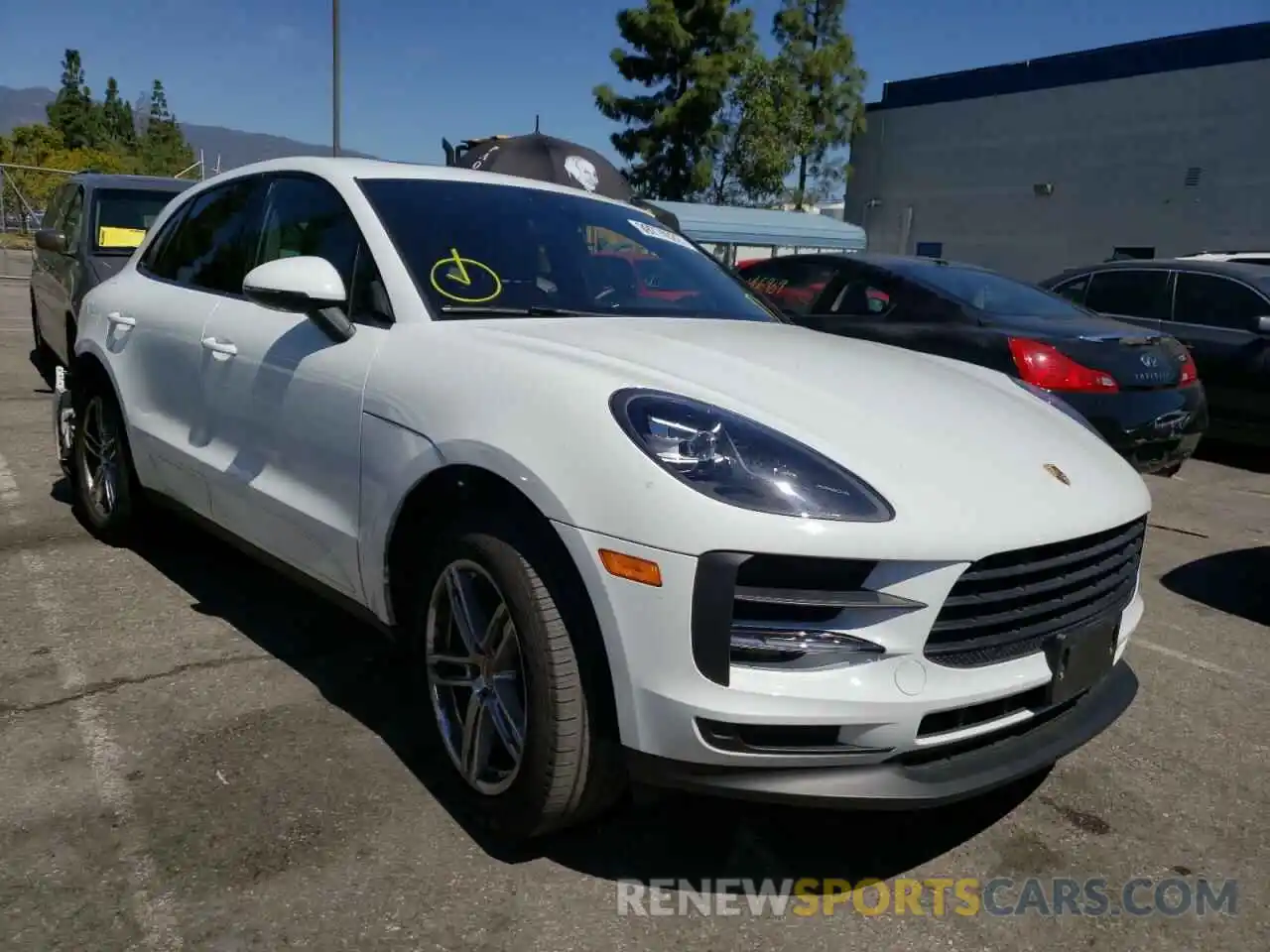 1 Photograph of a damaged car WP1AA2A59KLB00377 PORSCHE MACAN 2019