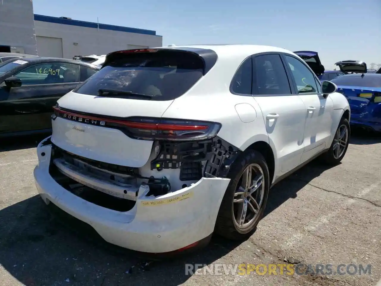 4 Photograph of a damaged car WP1AA2A59KLB00377 PORSCHE MACAN 2019