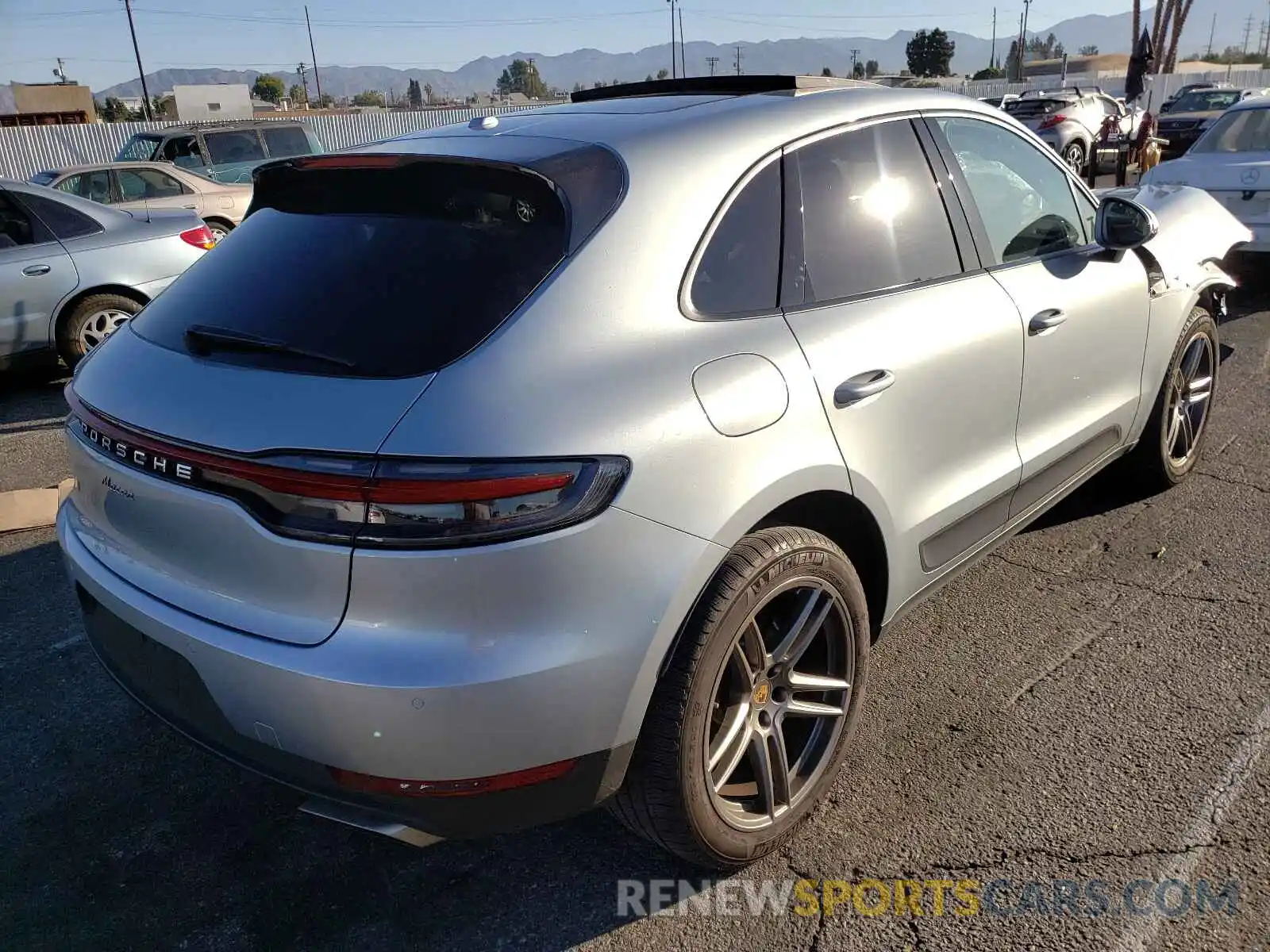 4 Photograph of a damaged car WP1AA2A59KLB01688 PORSCHE MACAN 2019