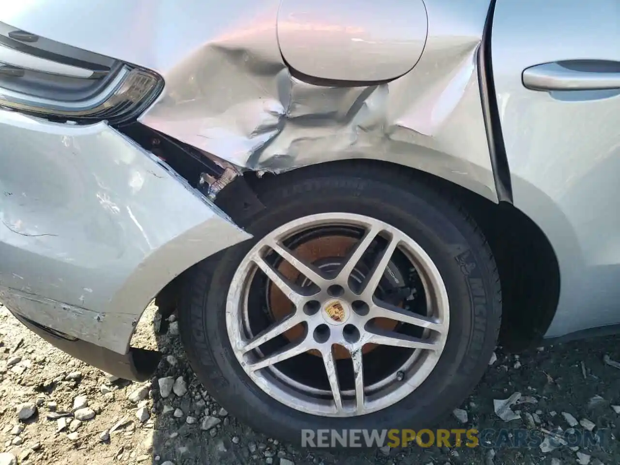 9 Photograph of a damaged car WP1AA2A59KLB02713 PORSCHE MACAN 2019