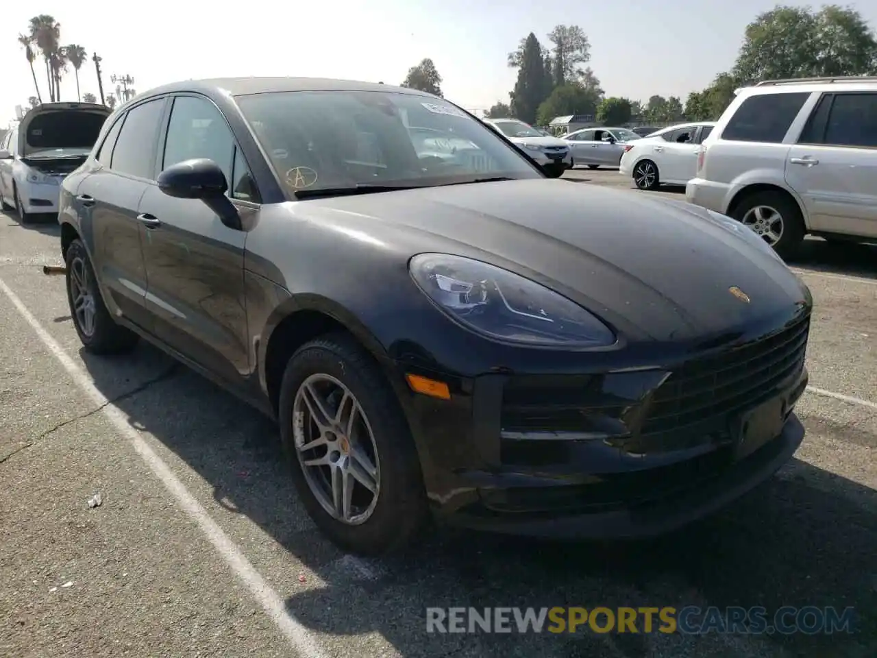 1 Photograph of a damaged car WP1AA2A59KLB05417 PORSCHE MACAN 2019