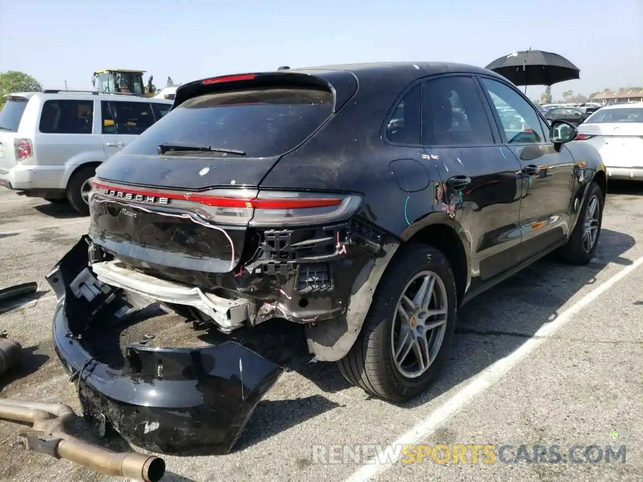 4 Photograph of a damaged car WP1AA2A59KLB05417 PORSCHE MACAN 2019