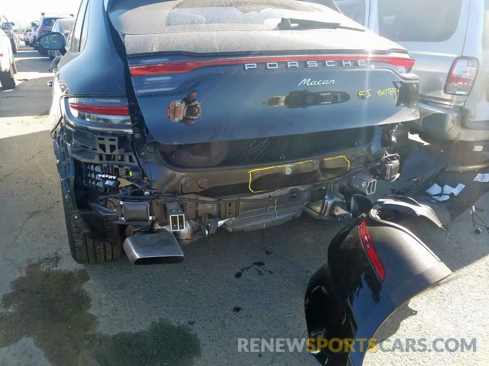 9 Photograph of a damaged car WP1AA2A5XKLB00579 PORSCHE MACAN 2019