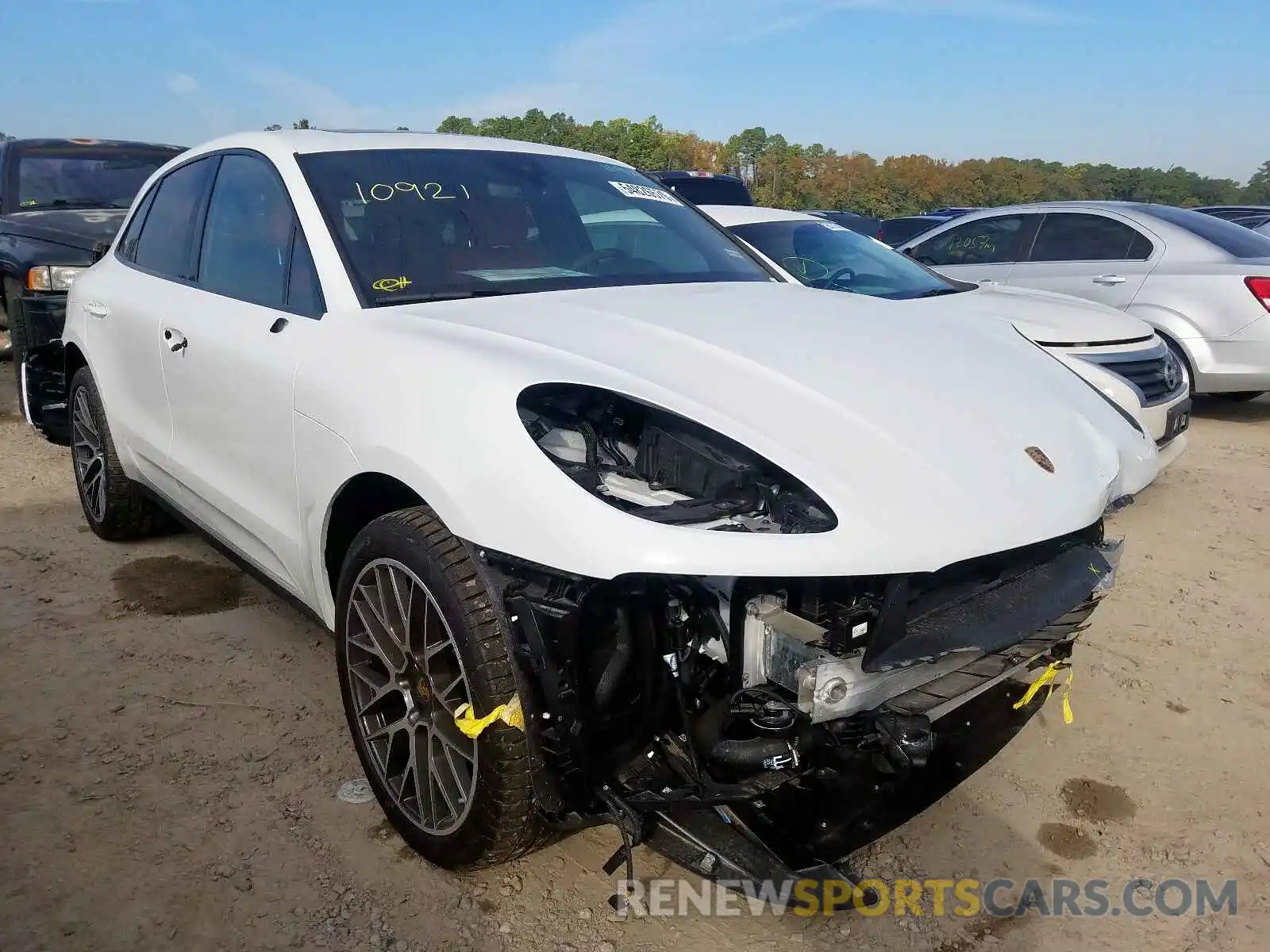 1 Photograph of a damaged car WP1AA2A5XKLB01313 PORSCHE MACAN 2019