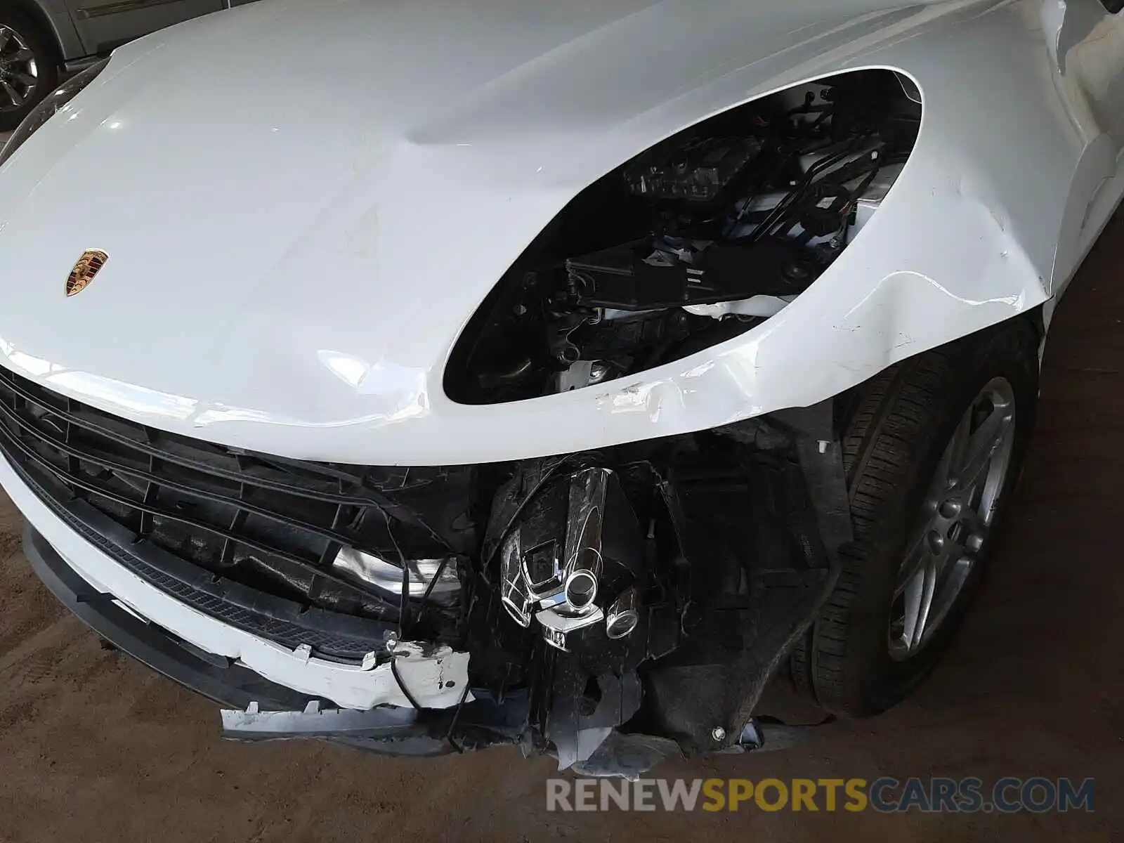 9 Photograph of a damaged car WP1AA2A5XKLB01389 PORSCHE MACAN 2019