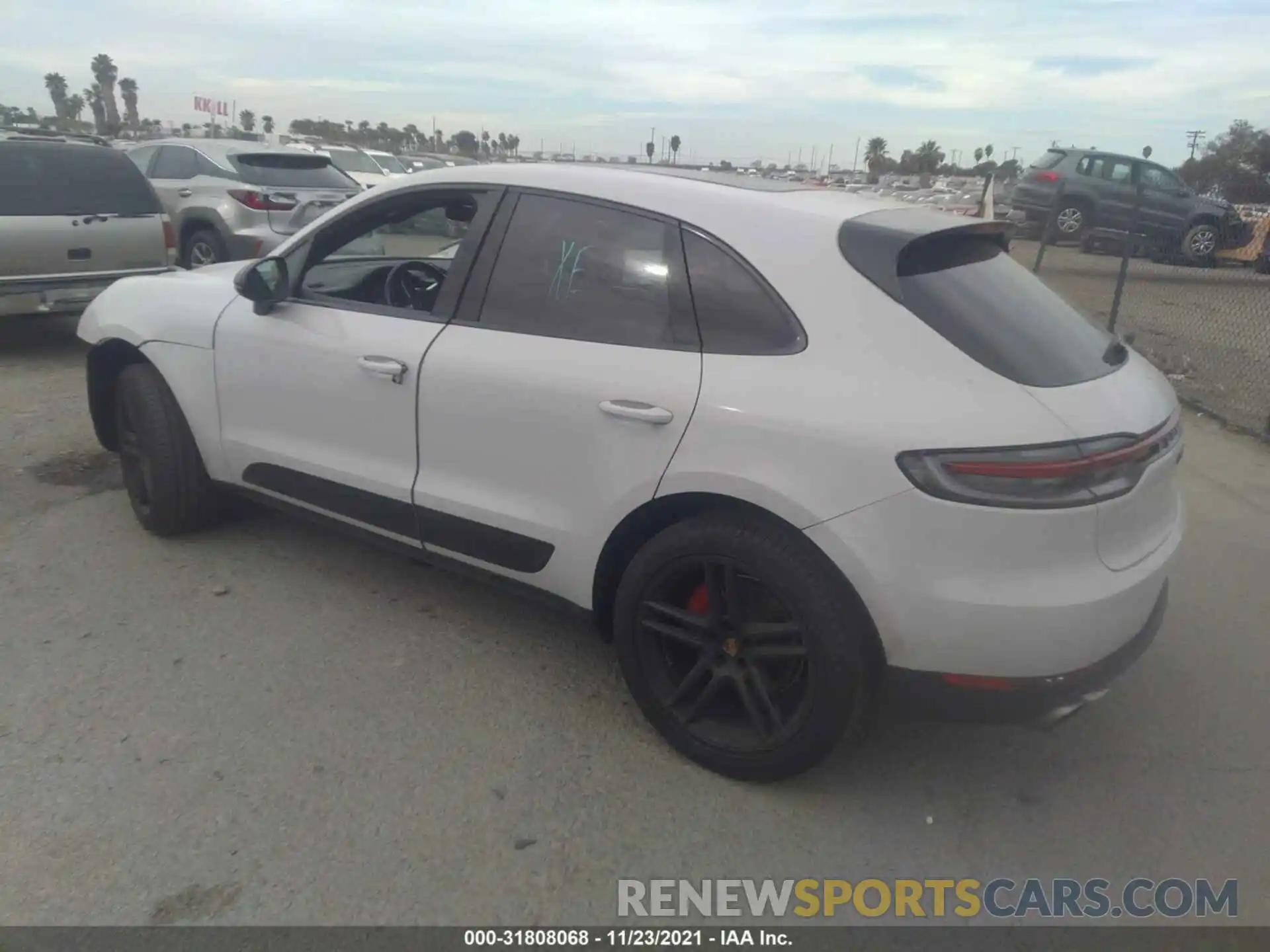 3 Photograph of a damaged car WP1AB2A51KLB32107 PORSCHE MACAN 2019