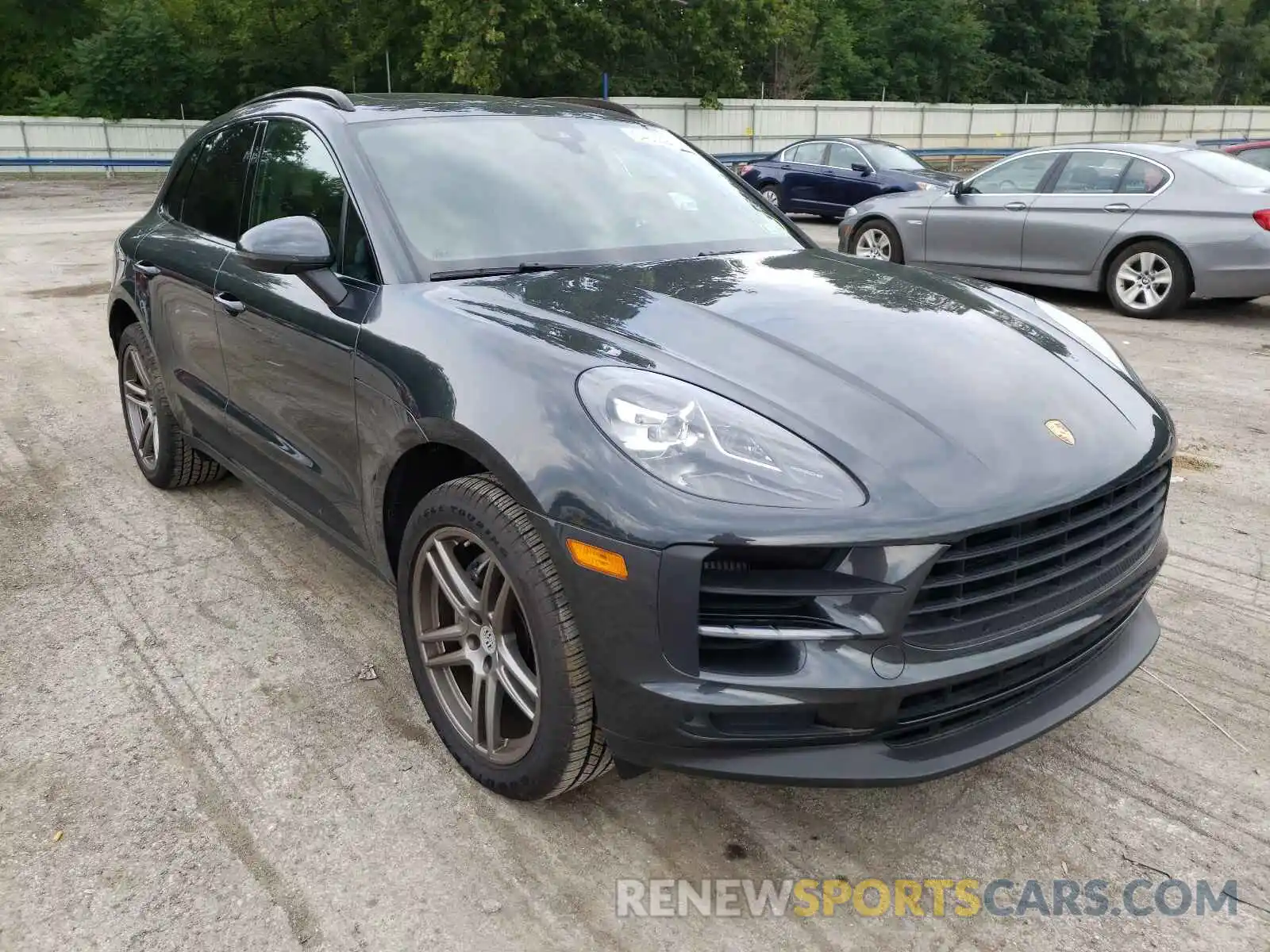 1 Photograph of a damaged car WP1AB2A51KLB33452 PORSCHE MACAN 2019