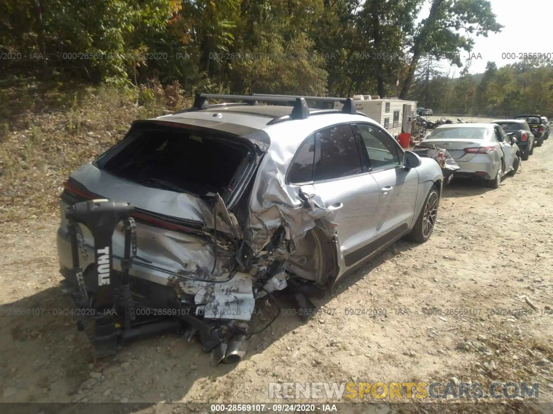 4 Photograph of a damaged car WP1AB2A52KLB30835 PORSCHE MACAN 2019