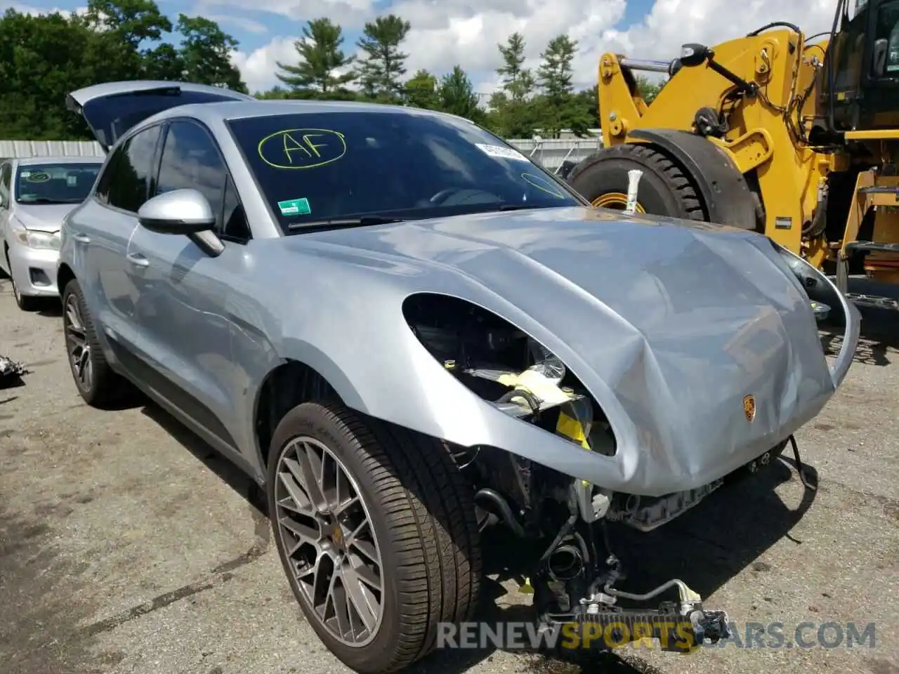 1 Photograph of a damaged car WP1AB2A52KLB33766 PORSCHE MACAN 2019