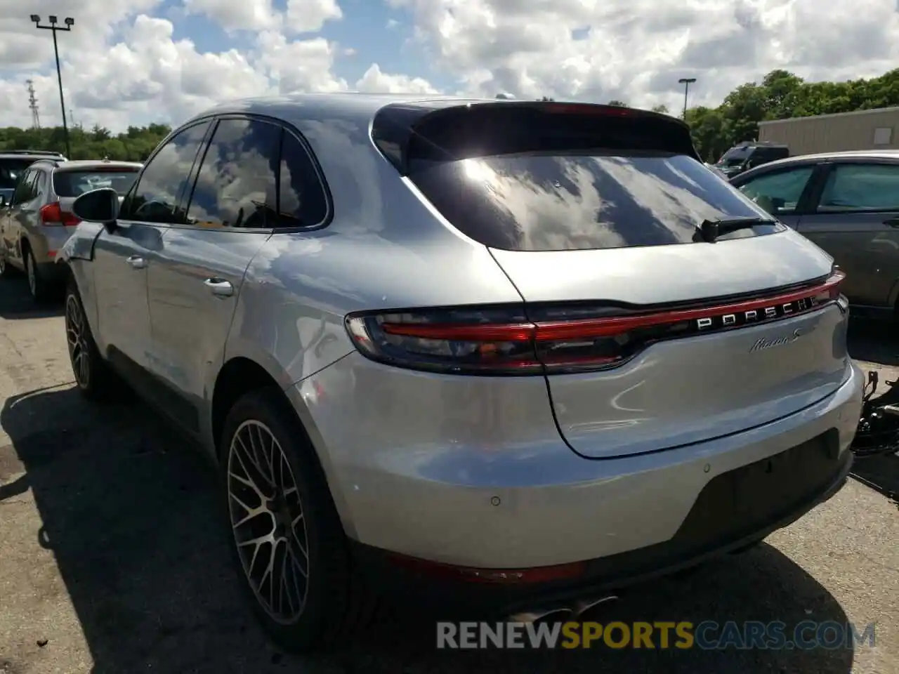 3 Фотография поврежденного автомобиля WP1AB2A52KLB33766 PORSCHE MACAN 2019