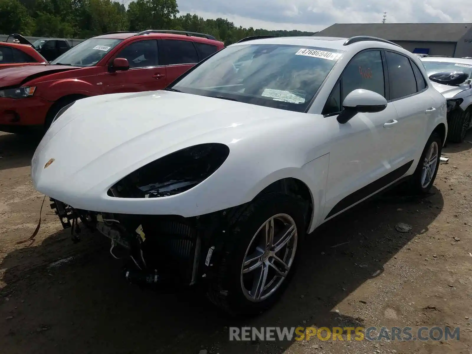 2 Фотография поврежденного автомобиля WP1AB2A53KLB32335 PORSCHE MACAN 2019