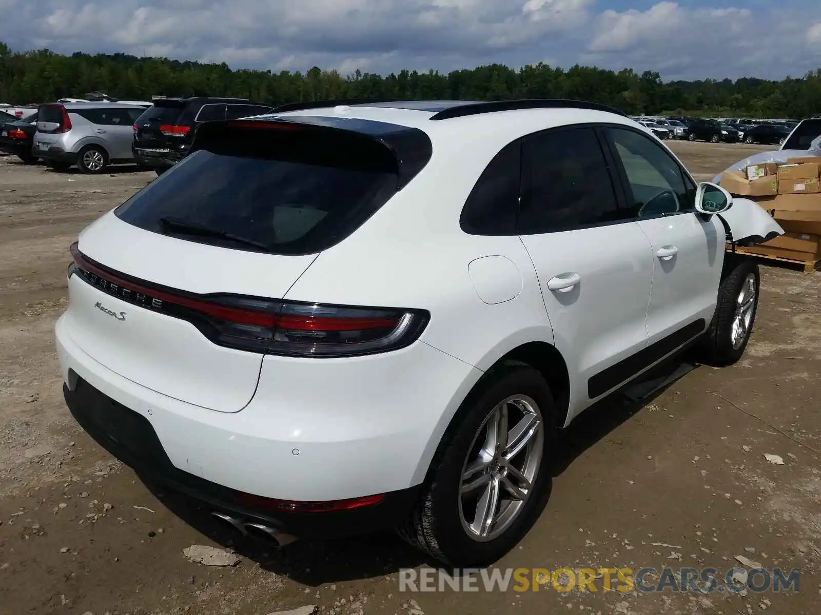 4 Photograph of a damaged car WP1AB2A53KLB32335 PORSCHE MACAN 2019