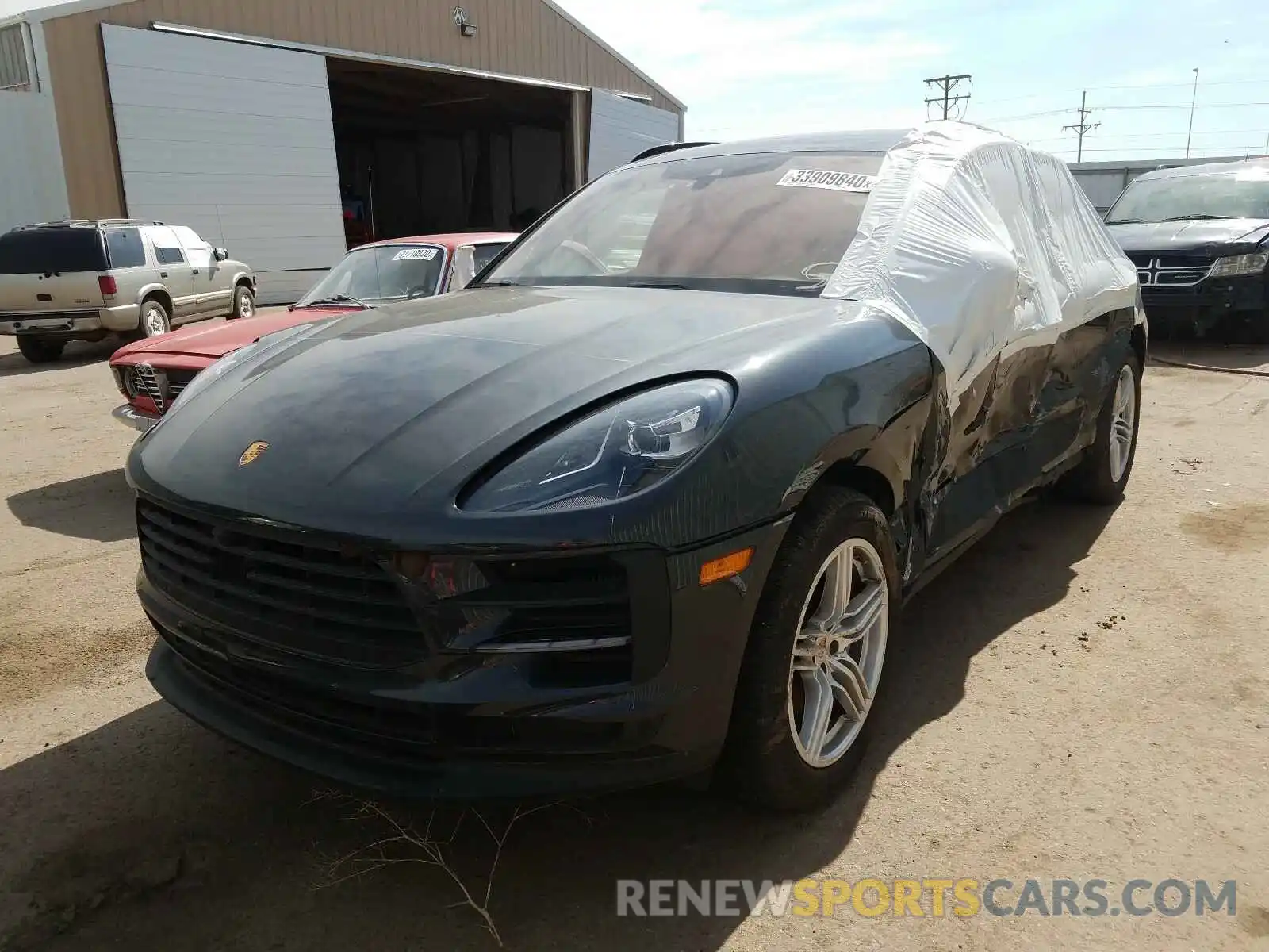 2 Фотография поврежденного автомобиля WP1AB2A54KLB30299 PORSCHE MACAN 2019