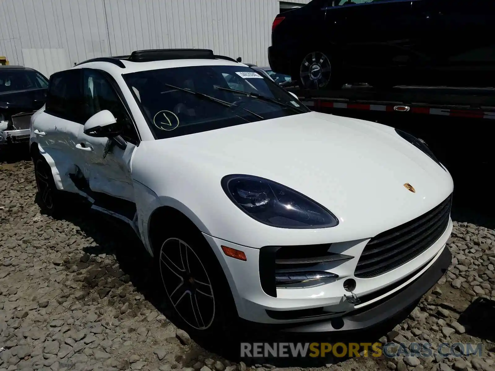 1 Photograph of a damaged car WP1AB2A54KLB32585 PORSCHE MACAN 2019