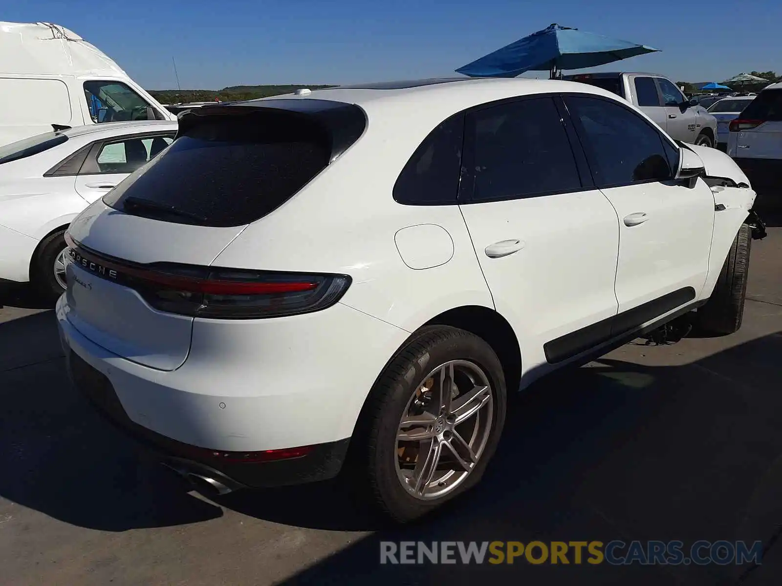 4 Photograph of a damaged car WP1AB2A55KLB34037 PORSCHE MACAN 2019