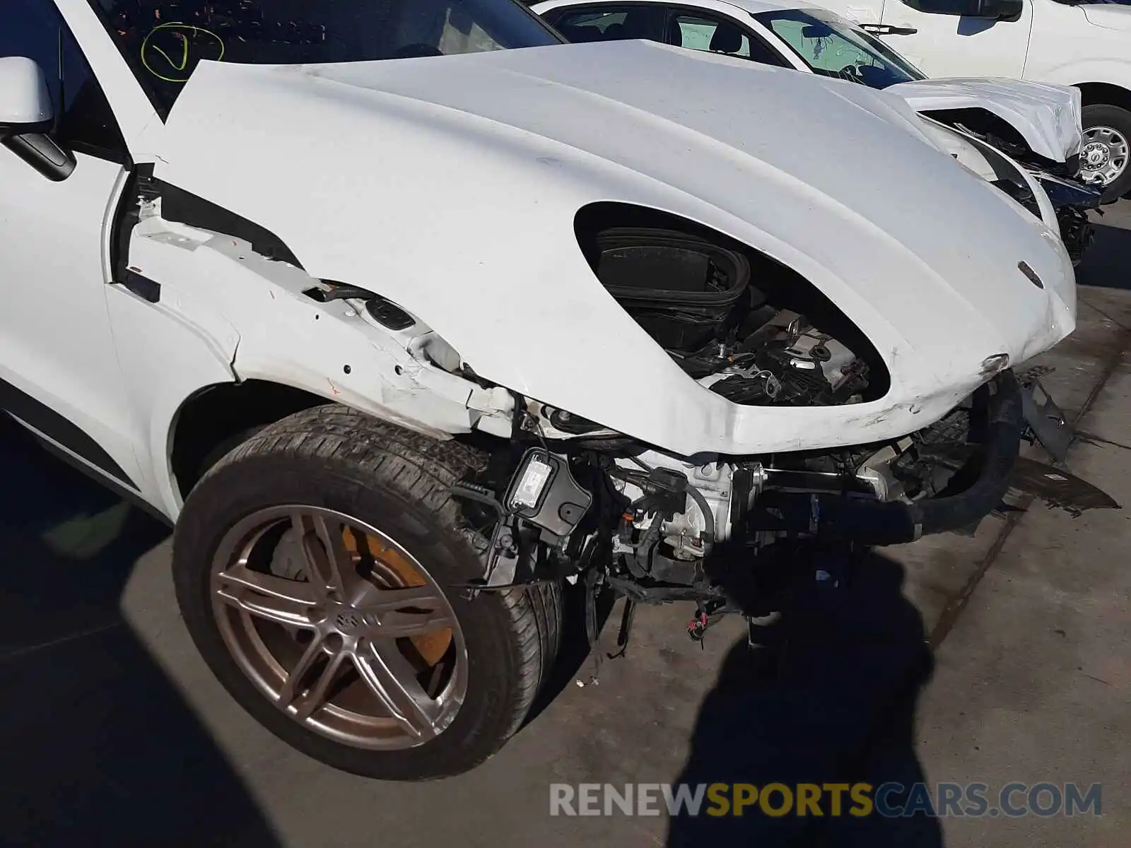 9 Photograph of a damaged car WP1AB2A55KLB34037 PORSCHE MACAN 2019