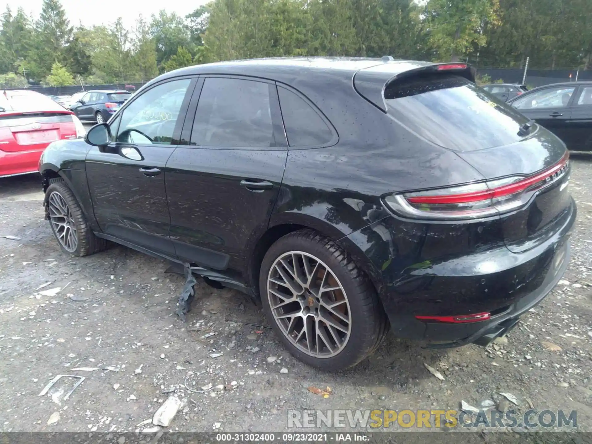 3 Photograph of a damaged car WP1AB2A56KLB30756 PORSCHE MACAN 2019