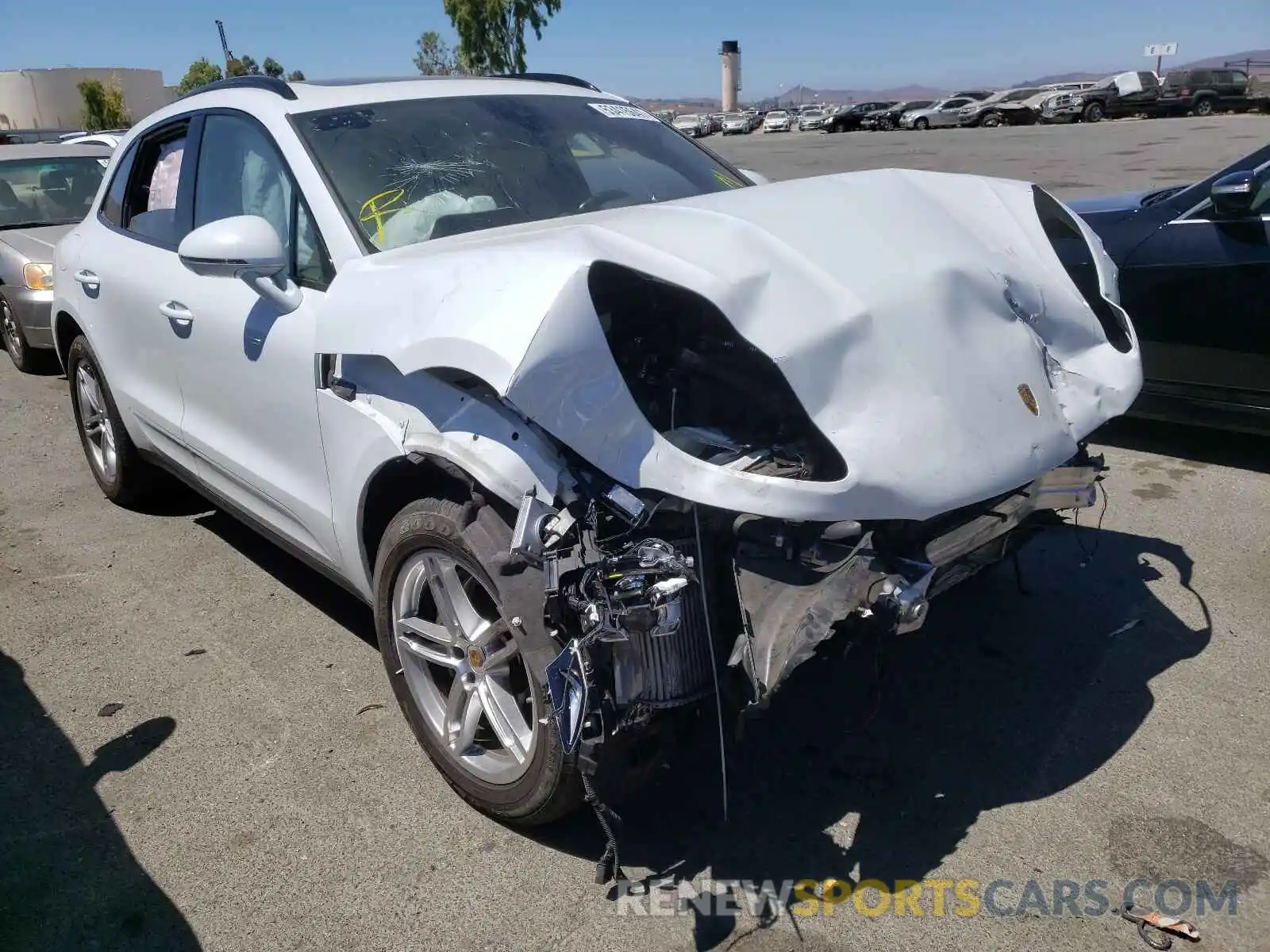 1 Photograph of a damaged car WP1AB2A57KLB32905 PORSCHE MACAN 2019