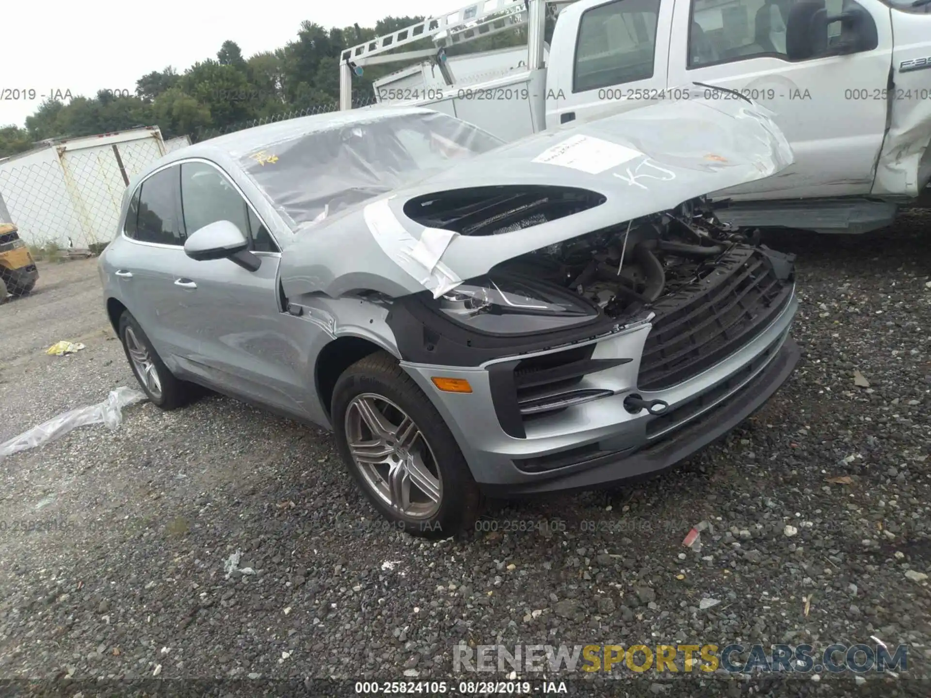 1 Photograph of a damaged car WP1AB2A57KLB33441 PORSCHE MACAN 2019