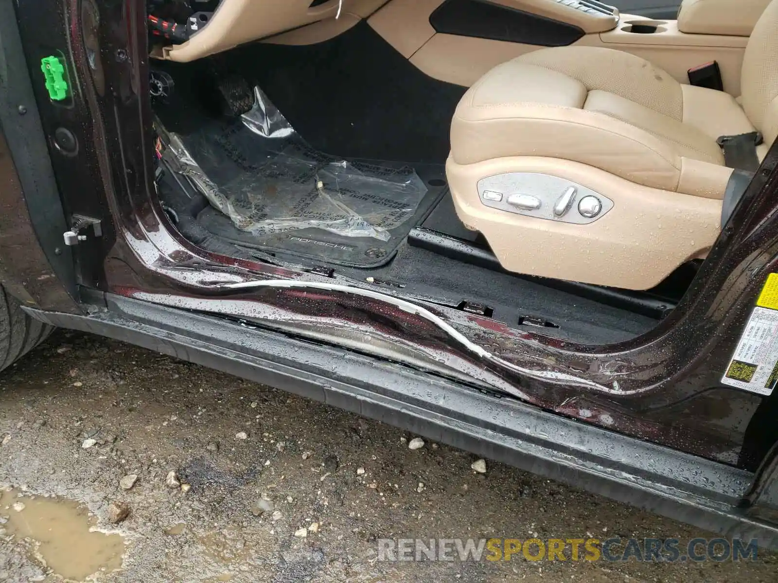 9 Photograph of a damaged car WP1AB2A58KLB30368 PORSCHE MACAN 2019