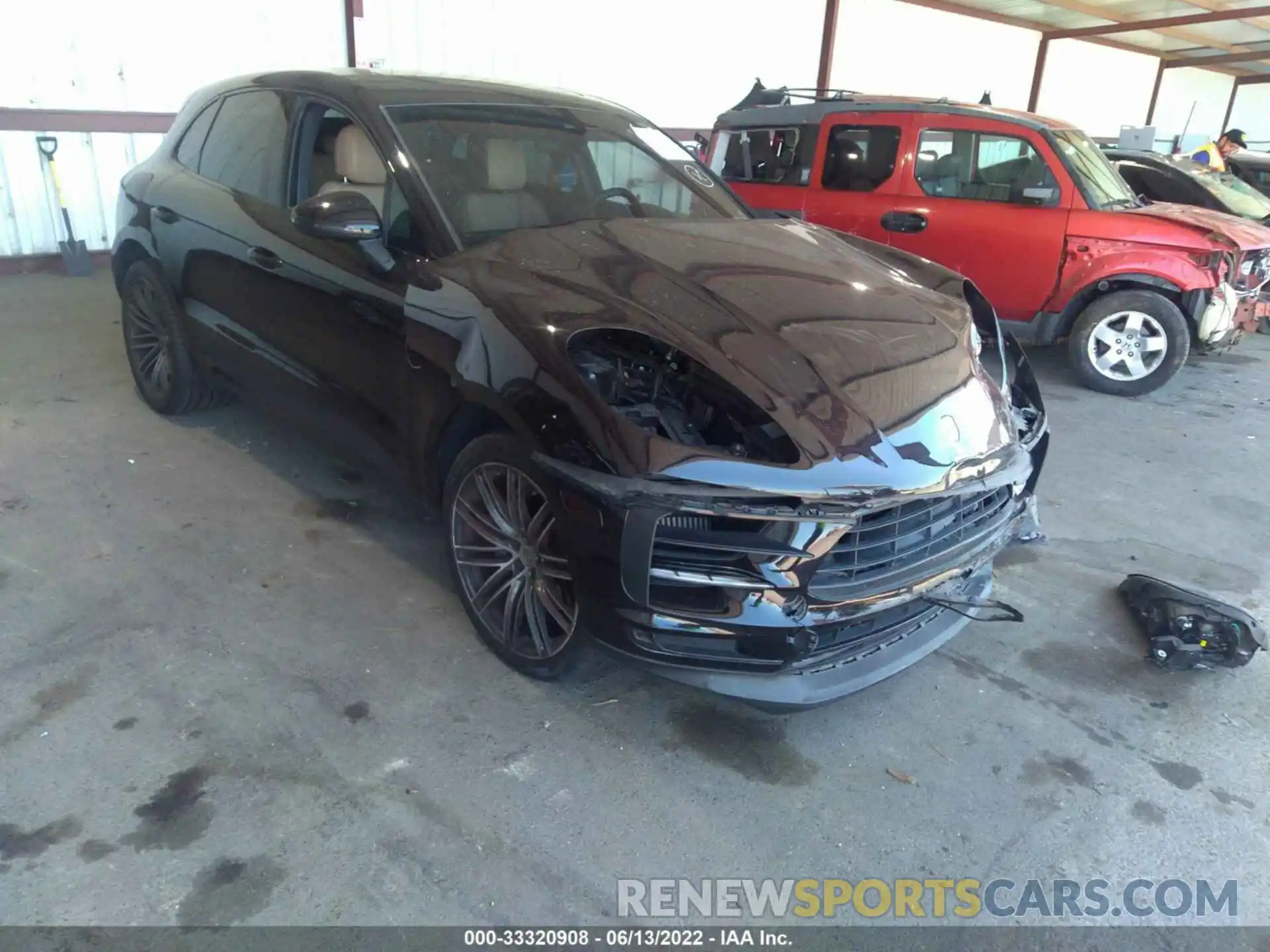 1 Photograph of a damaged car WP1AB2A58KLB30399 PORSCHE MACAN 2019