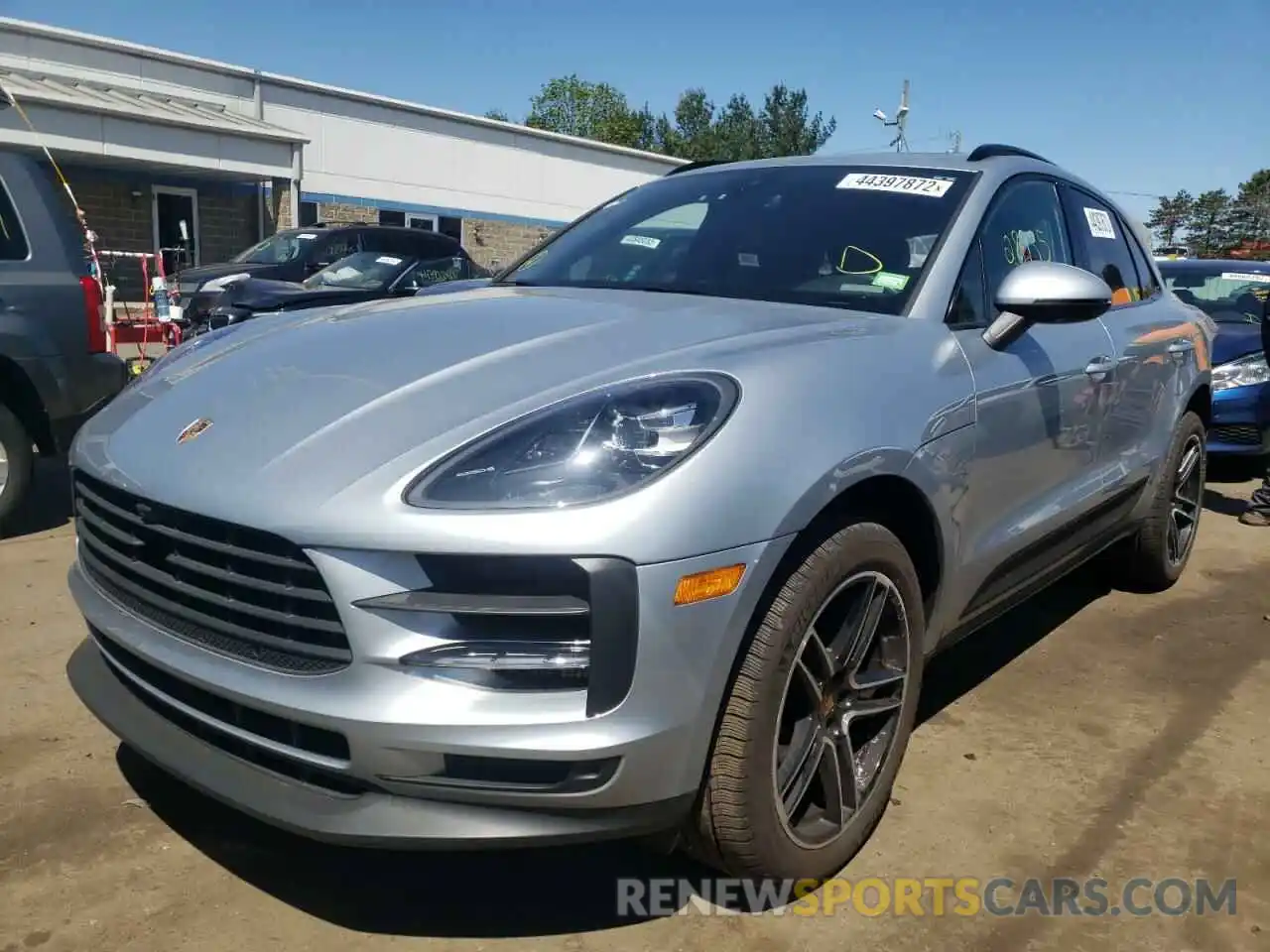 2 Фотография поврежденного автомобиля WP1AB2A58KLB34579 PORSCHE MACAN 2019