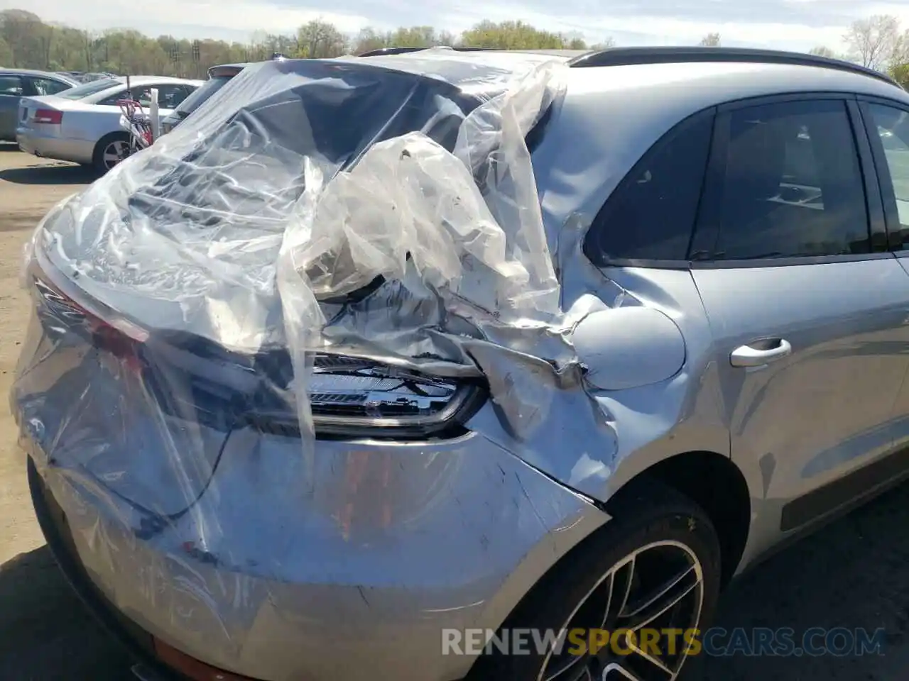 9 Photograph of a damaged car WP1AB2A58KLB34579 PORSCHE MACAN 2019