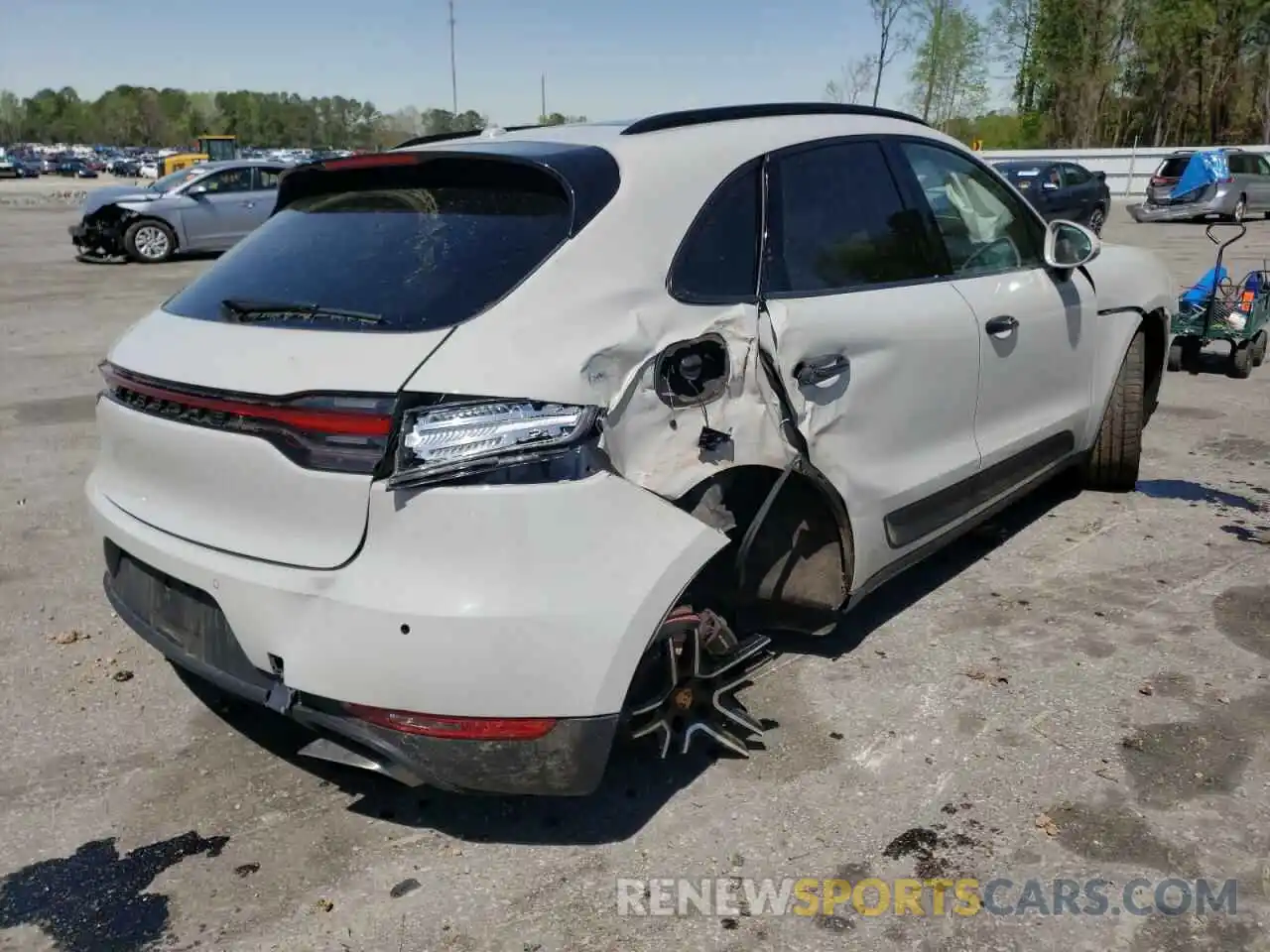 4 Photograph of a damaged car WP1AA2A51LLB11729 PORSCHE MACAN 2020