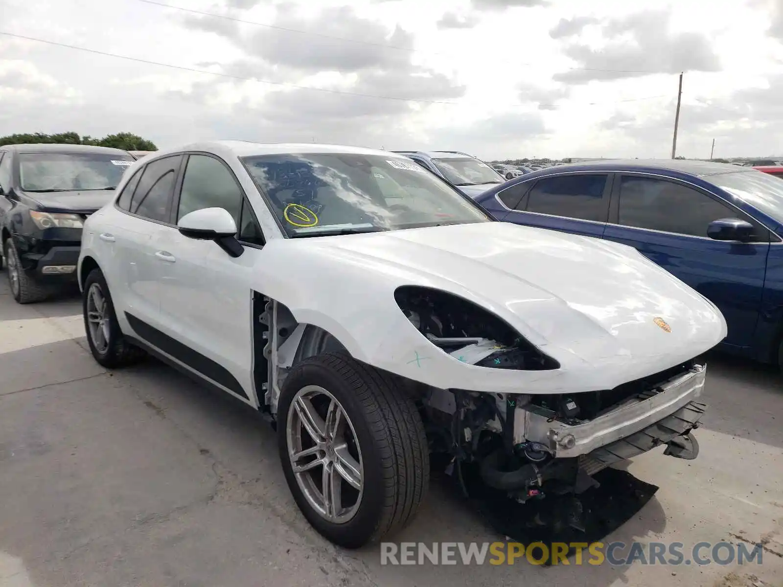 1 Photograph of a damaged car WP1AA2A51LLB12184 PORSCHE MACAN 2020