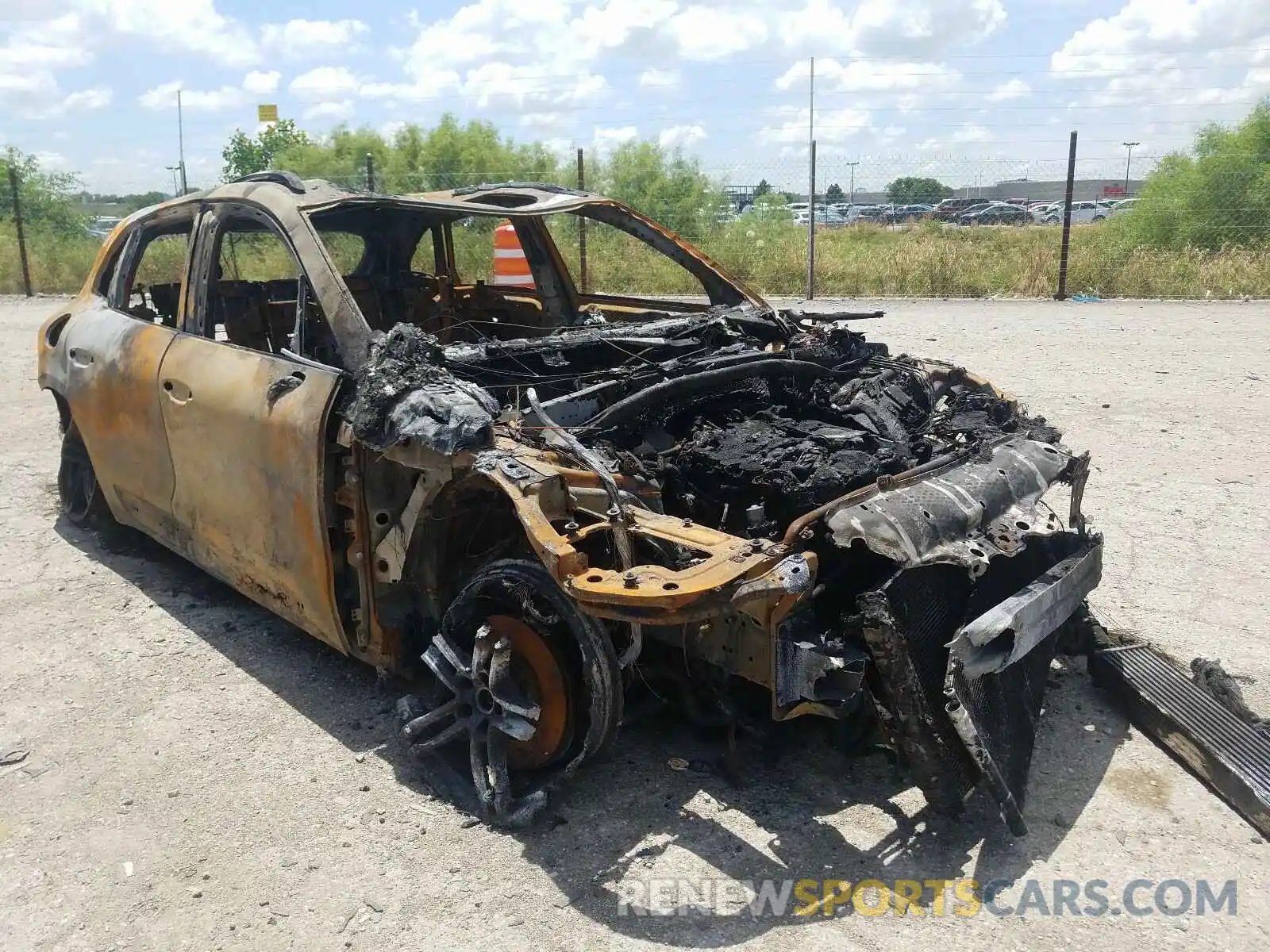 1 Photograph of a damaged car WP1AA2A52LLB01341 PORSCHE MACAN 2020