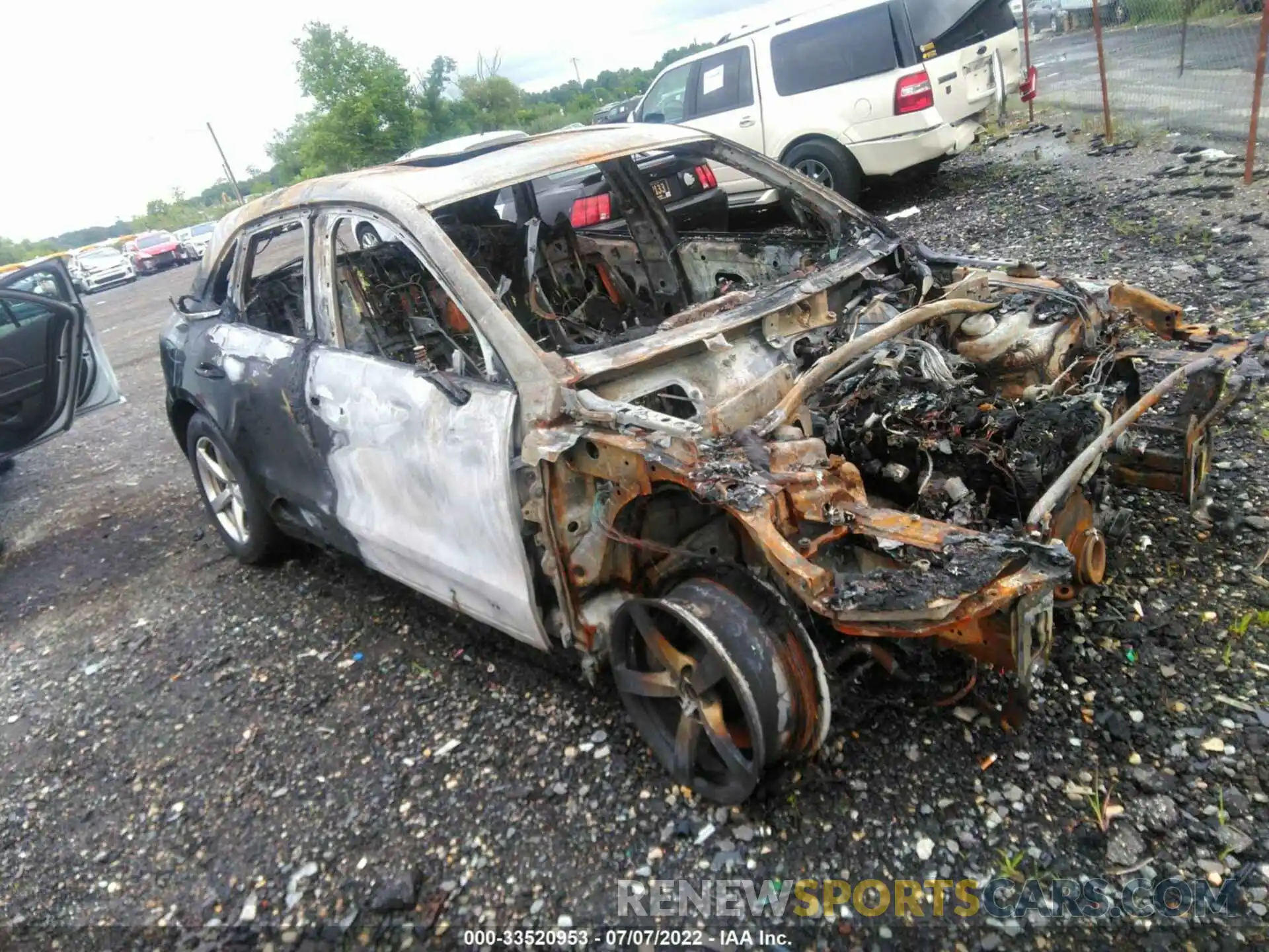 1 Photograph of a damaged car WP1AA2A52LLB07916 PORSCHE MACAN 2020