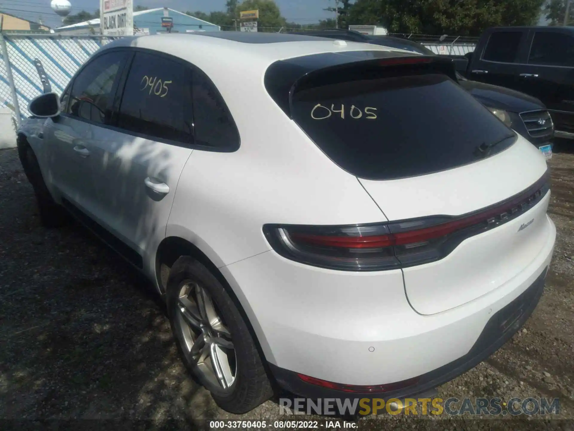 3 Photograph of a damaged car WP1AA2A52LLB15143 PORSCHE MACAN 2020