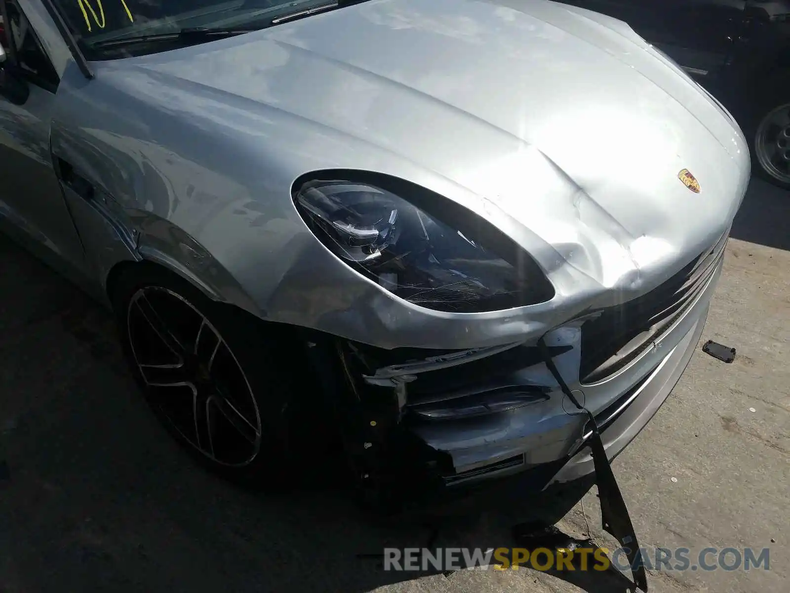 9 Photograph of a damaged car WP1AA2A53LLB11327 PORSCHE MACAN 2020