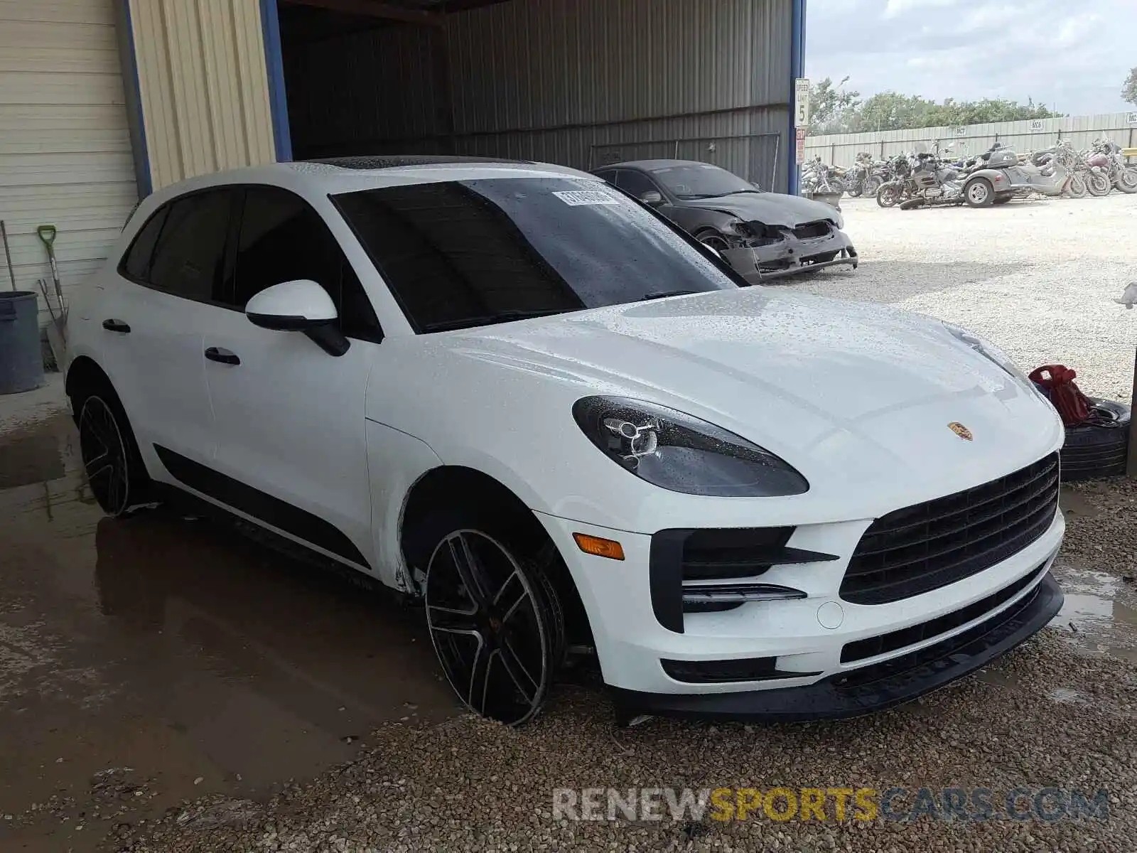 1 Photograph of a damaged car WP1AA2A54LLB01454 PORSCHE MACAN 2020