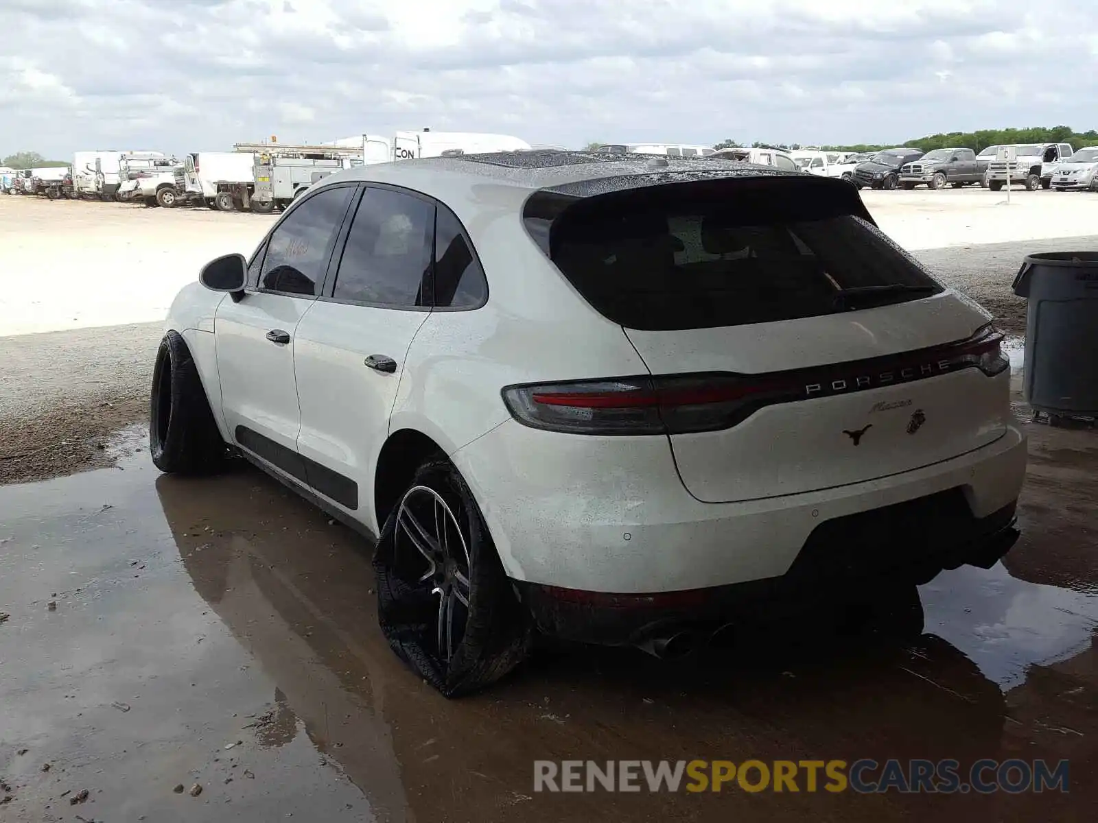 3 Photograph of a damaged car WP1AA2A54LLB01454 PORSCHE MACAN 2020