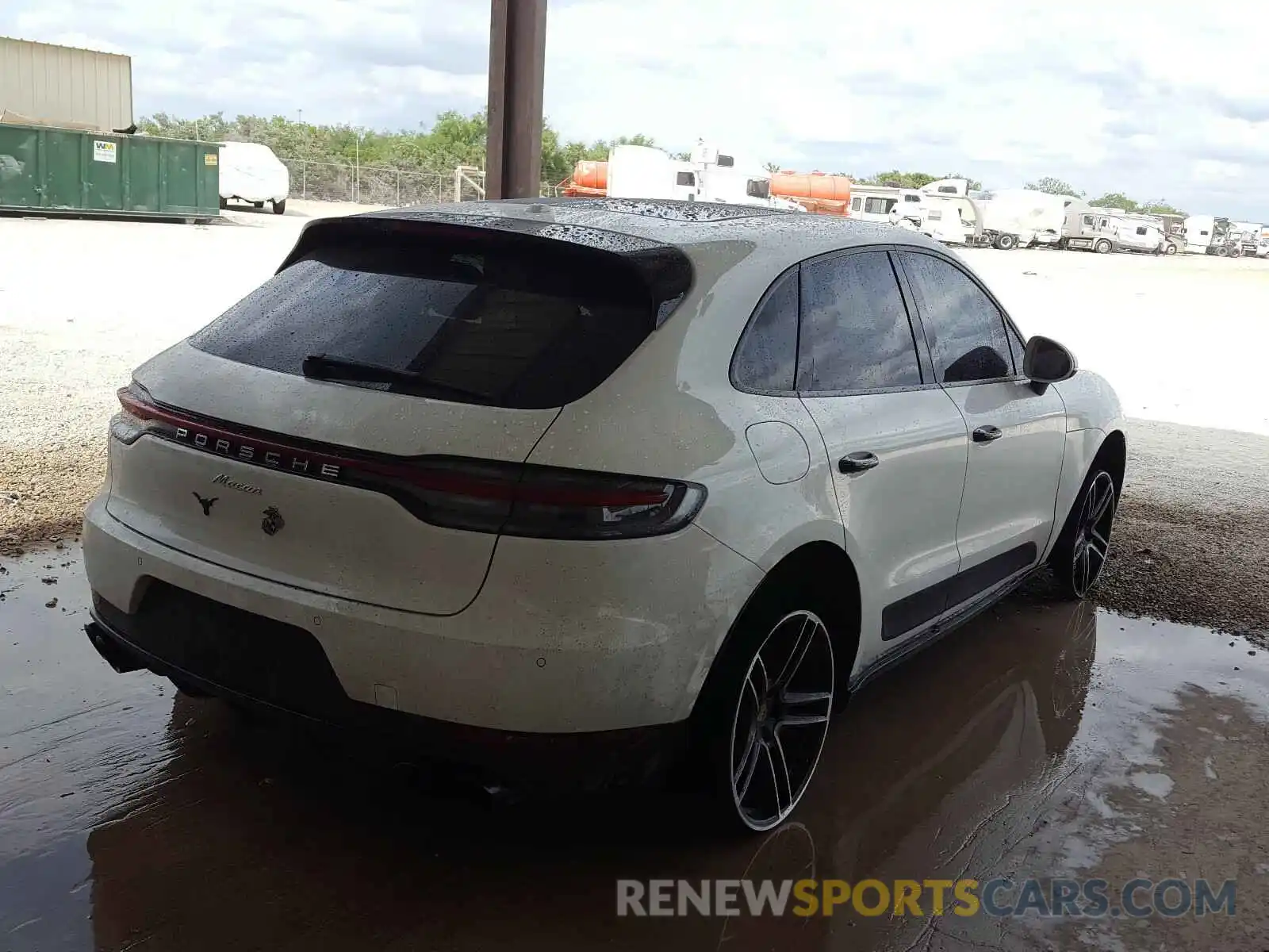 4 Photograph of a damaged car WP1AA2A54LLB01454 PORSCHE MACAN 2020