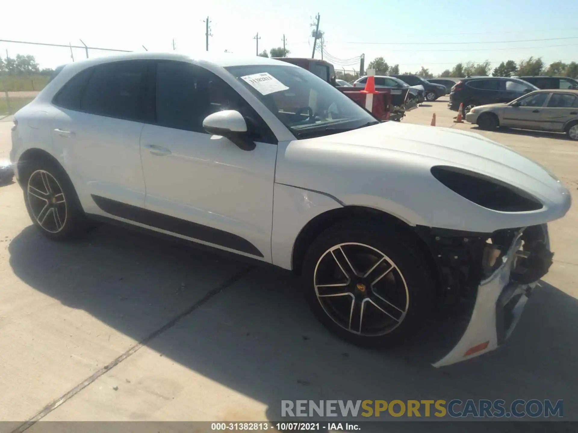 1 Photograph of a damaged car WP1AA2A54LLB02667 PORSCHE MACAN 2020