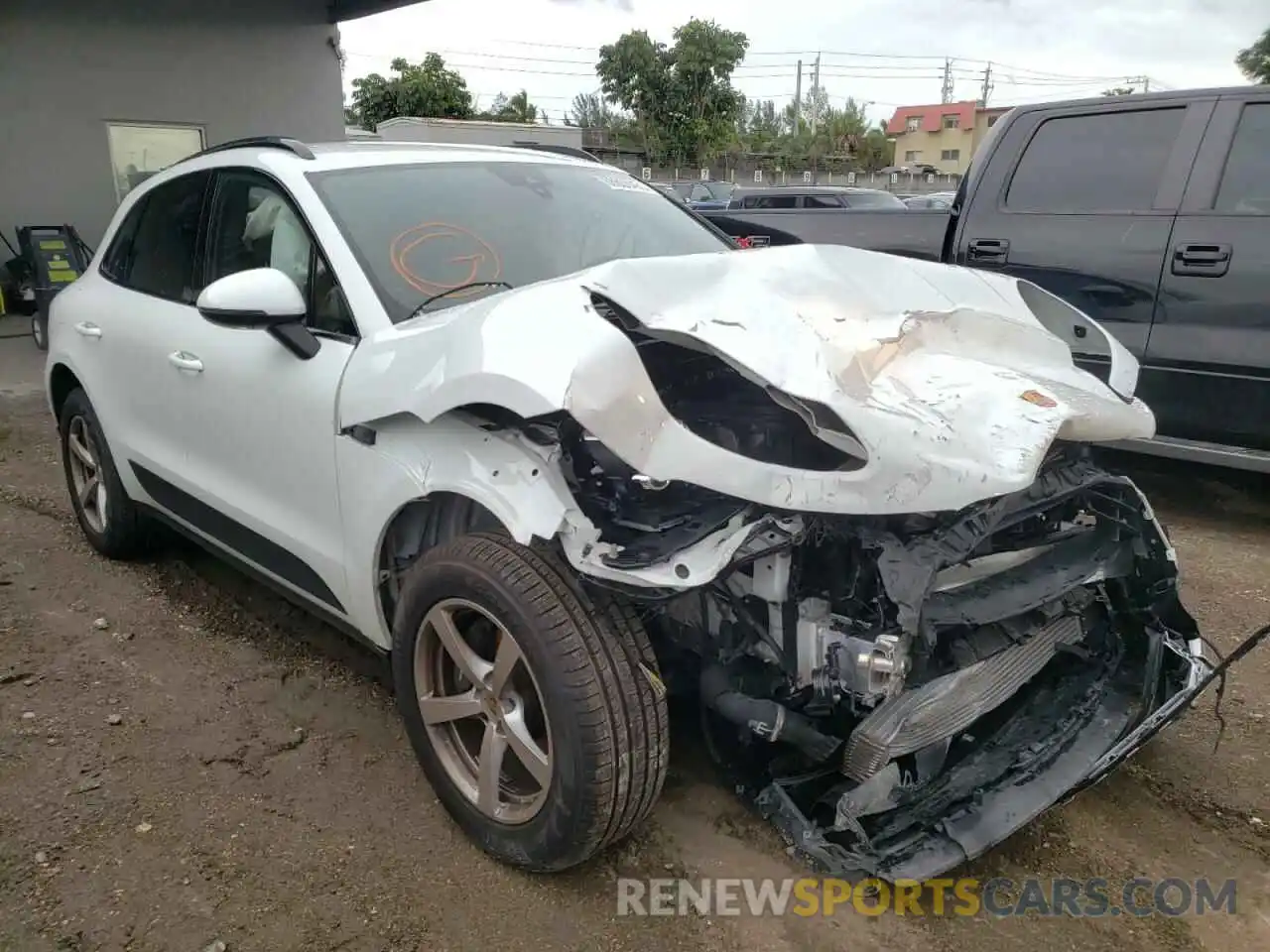 1 Photograph of a damaged car WP1AA2A54LLB04760 PORSCHE MACAN 2020