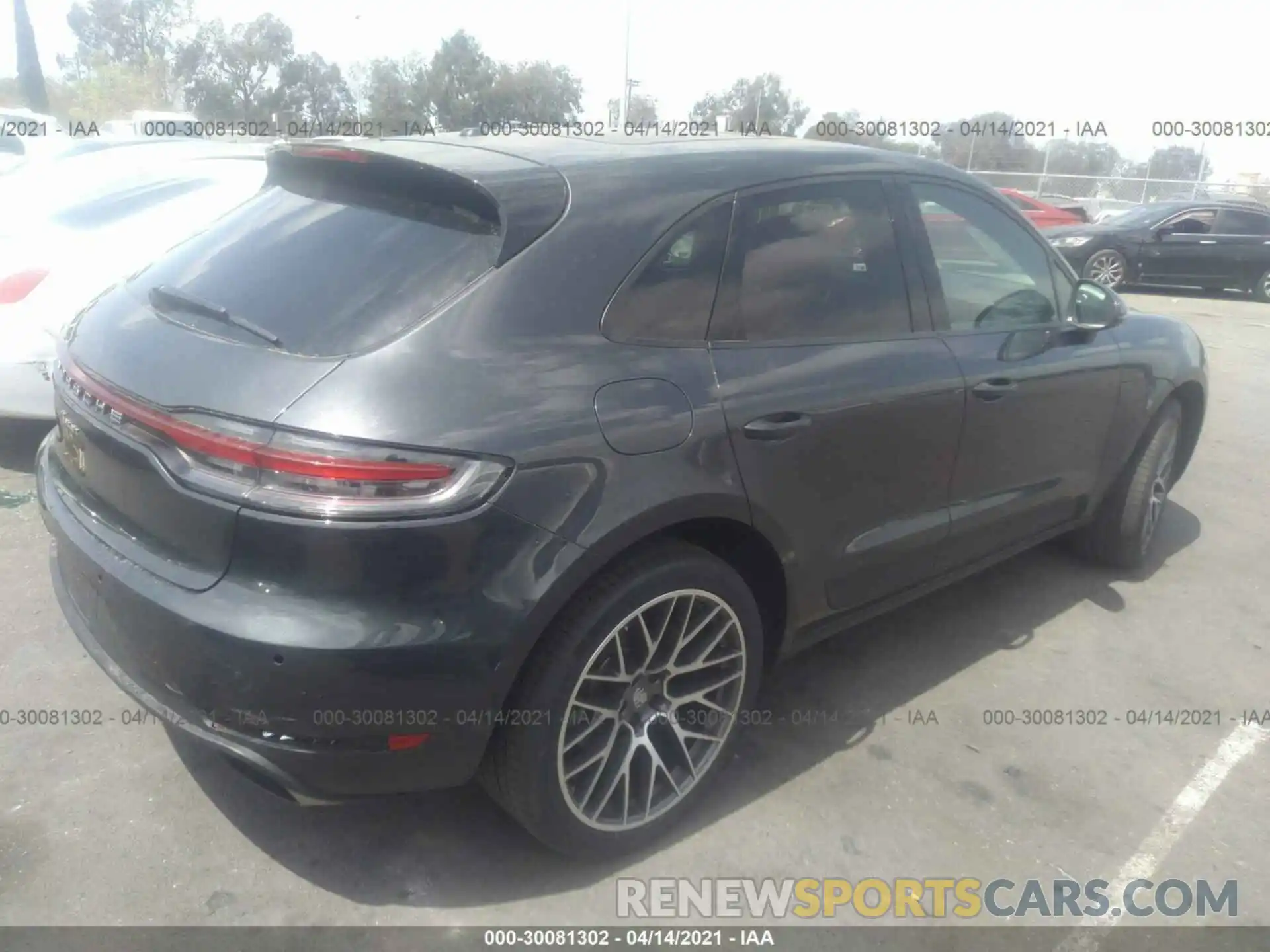 4 Photograph of a damaged car WP1AA2A54LLB05312 PORSCHE MACAN 2020