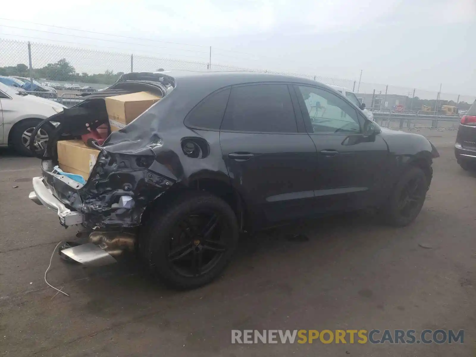 4 Photograph of a damaged car WP1AA2A55LLB07604 PORSCHE MACAN 2020