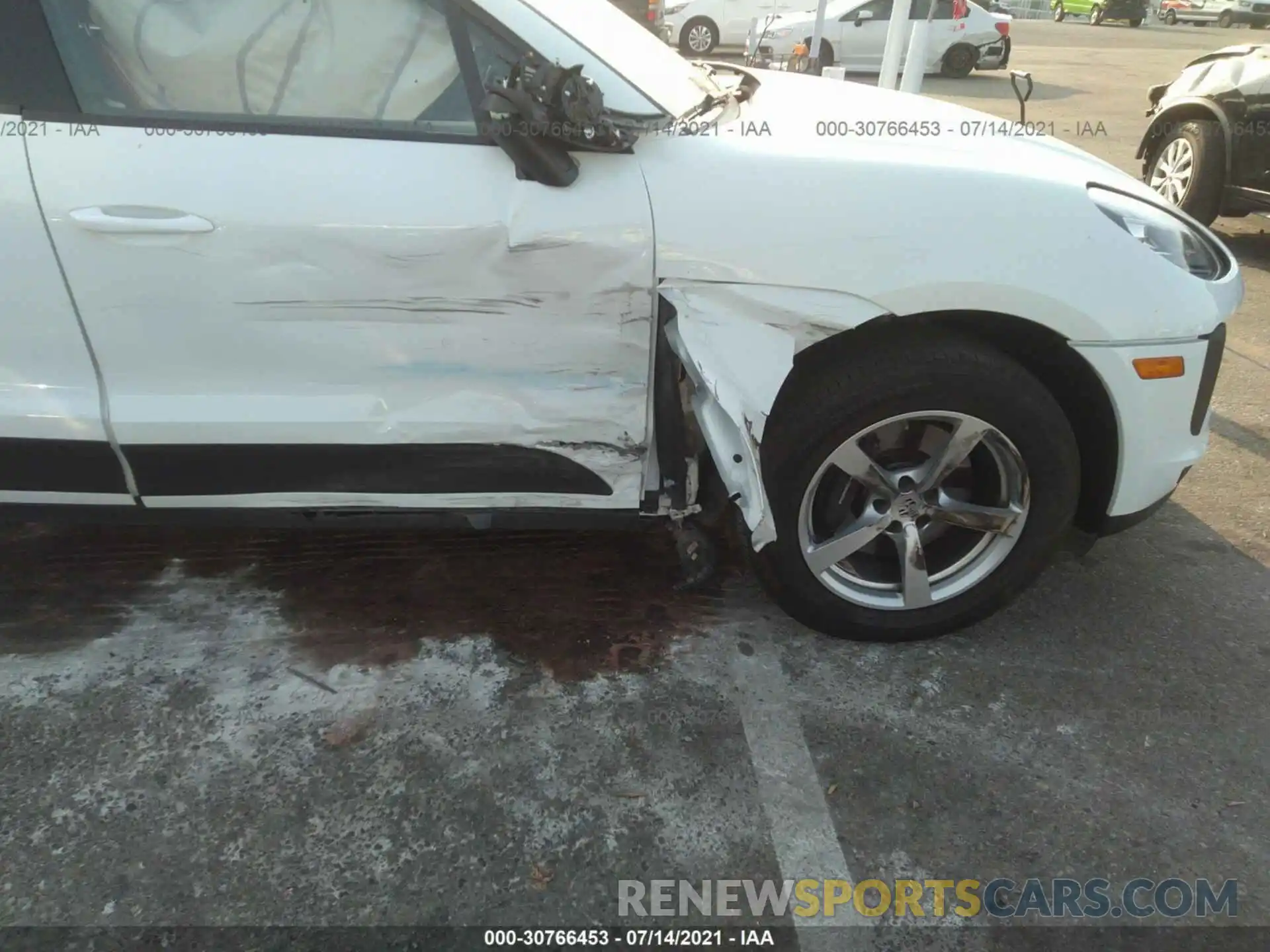 6 Photograph of a damaged car WP1AA2A55LLB08641 PORSCHE MACAN 2020