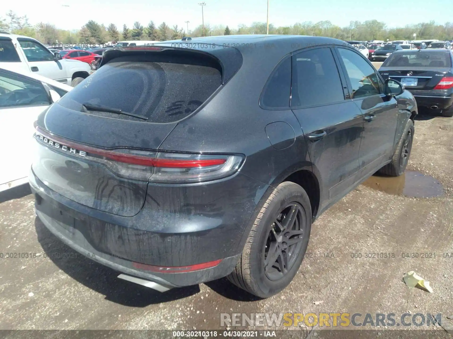 4 Photograph of a damaged car WP1AA2A55LLB08686 PORSCHE MACAN 2020